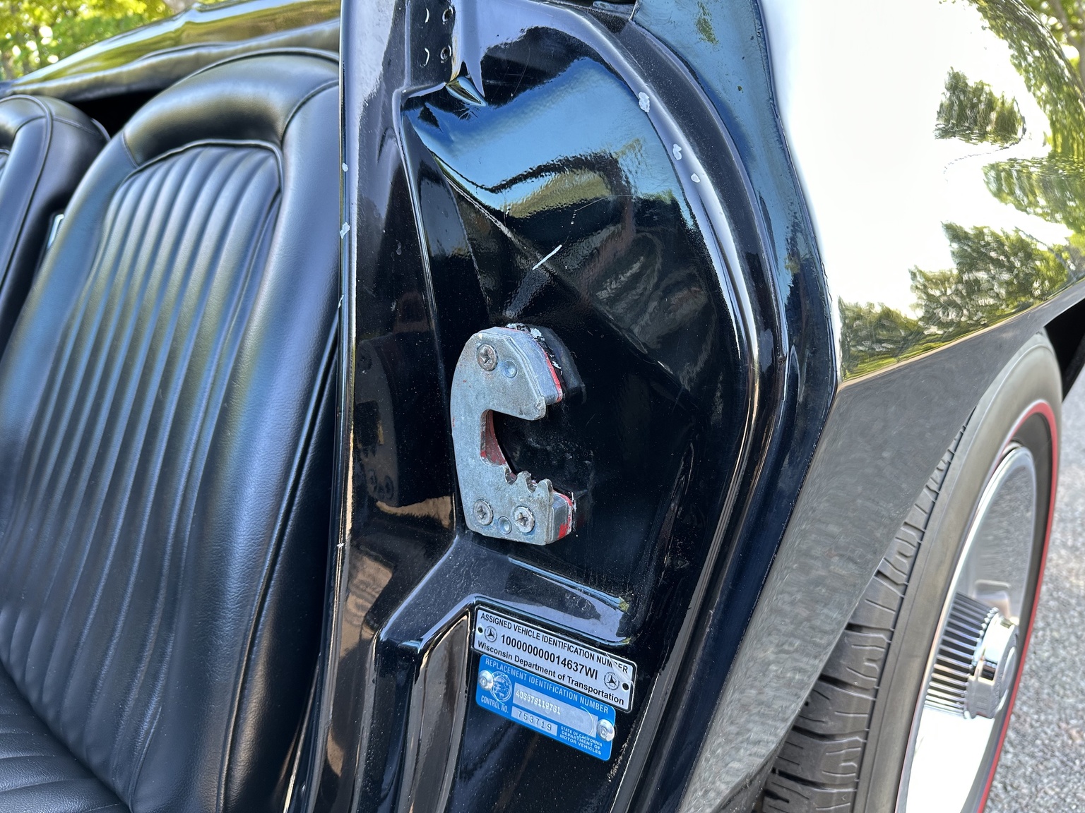 Innenraumfoto von 1964 Corvette C2 Stingray Cabriolet (7)