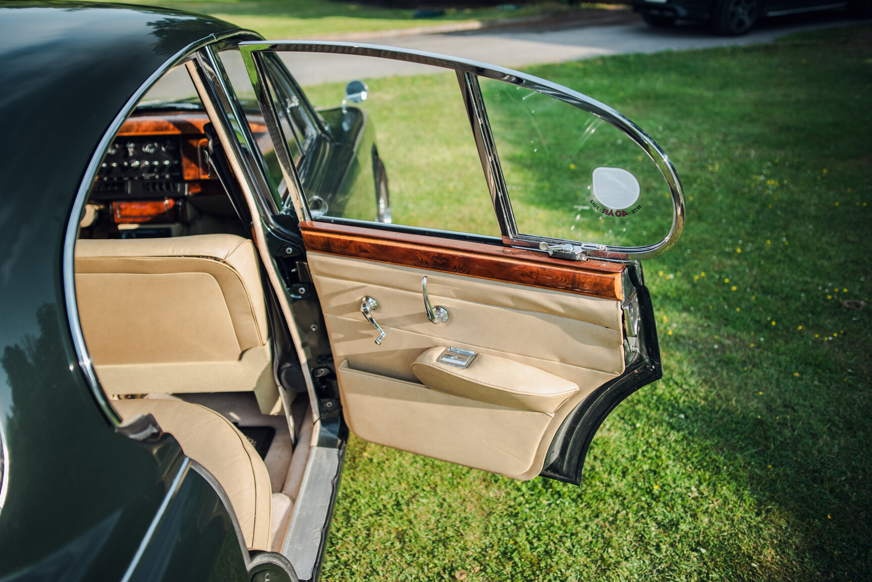 Interior image of 1965 Daimler 250 V8