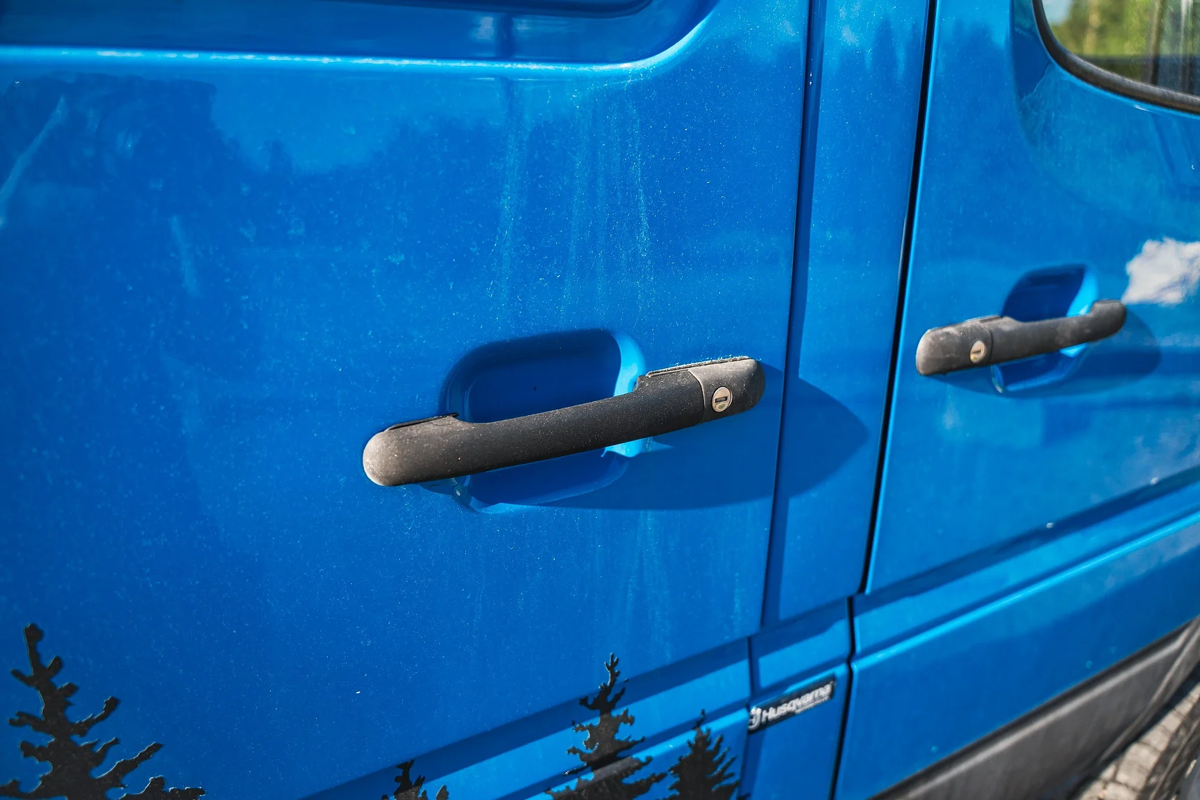 Exteriörbild på 2004 Mercedes-Benz Sprinter 4x4 Campervan/Overlander (33)
