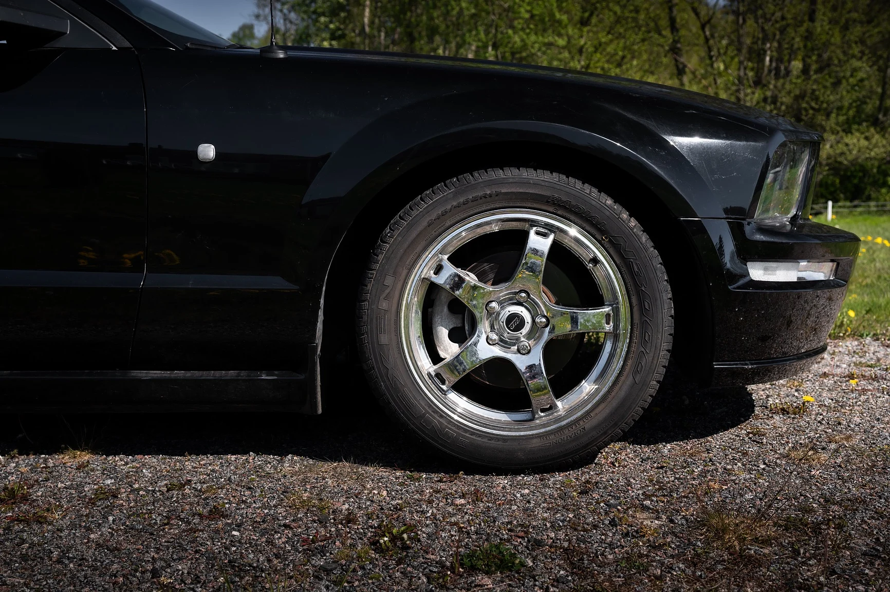 Exterior image of 2006 Ford Mustang Convertible (18)