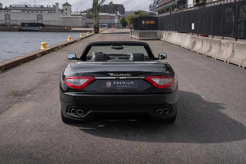 Bild von 2010 Maserati GranCabrio (7)
