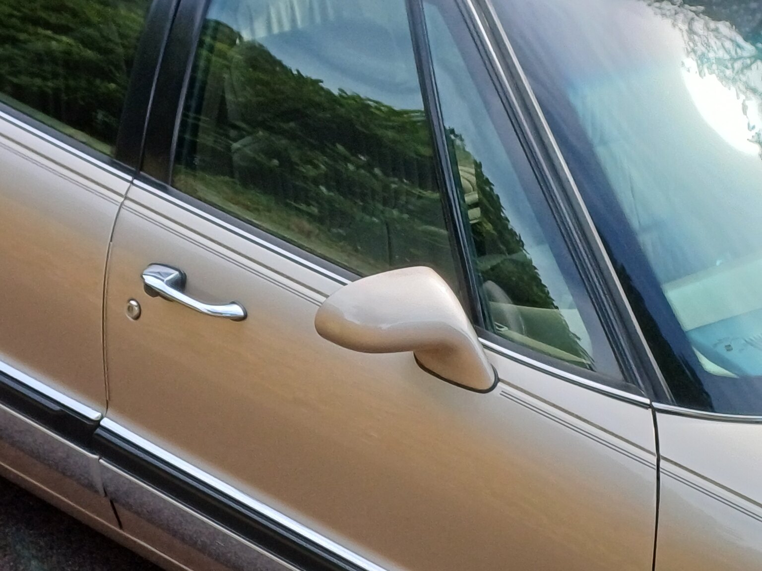 Exteriörbild på 1992 Buick Park Avenue