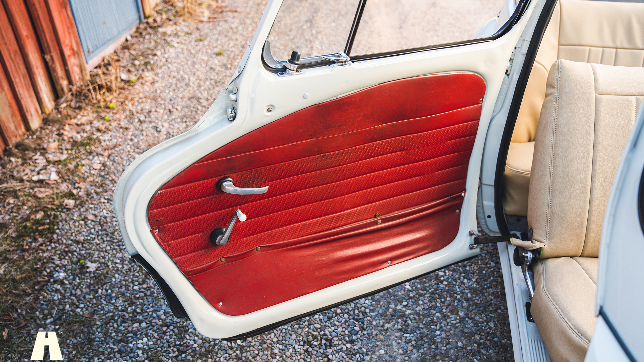 Interiörbild 1968 Subaru 360 Deluxe (5)