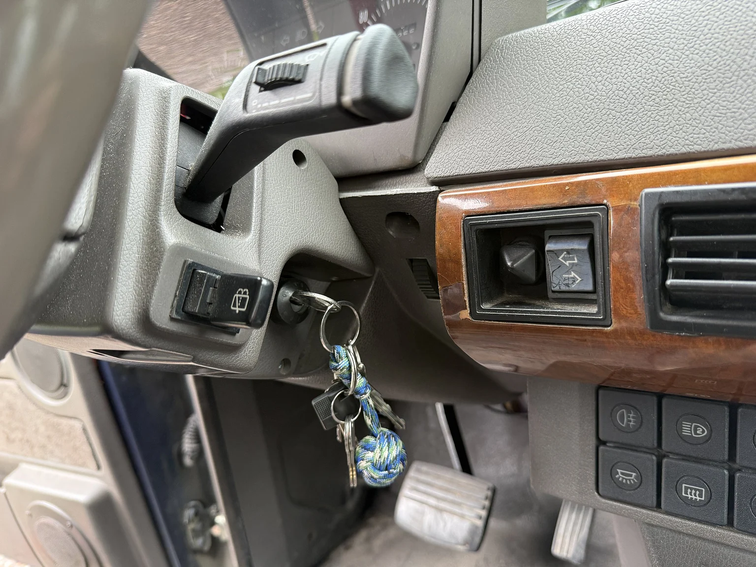 Innenraumfoto von 1990 Range Rover Vogue SE 3.9 (21)
