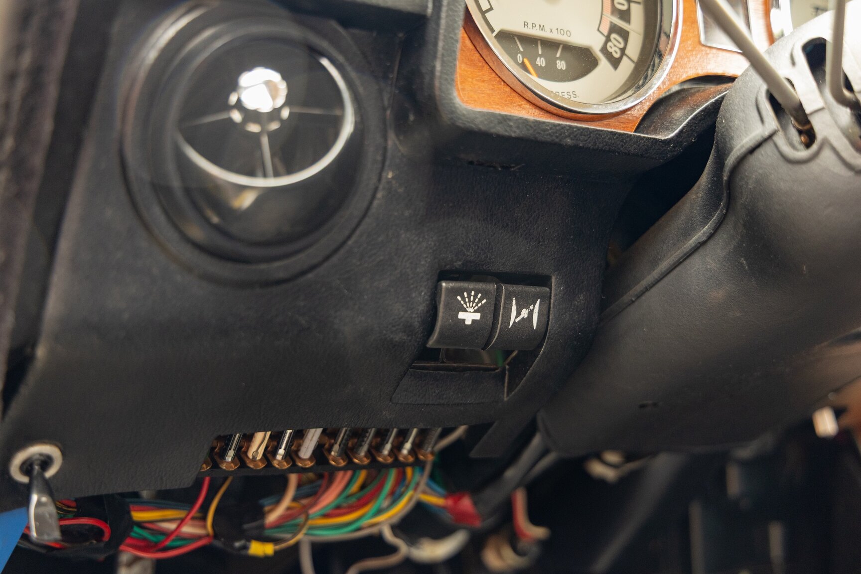 Interior image of 1974 Alfa Romeo Berlina 2000
