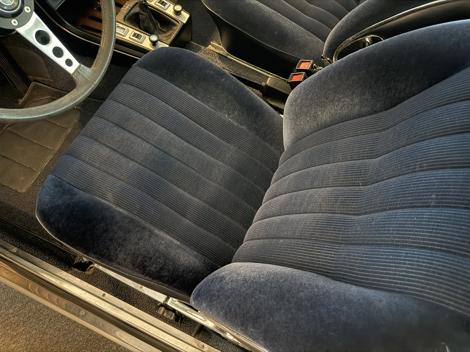 Interiörbild 1972 BMW E9 3.0 CSI (8)