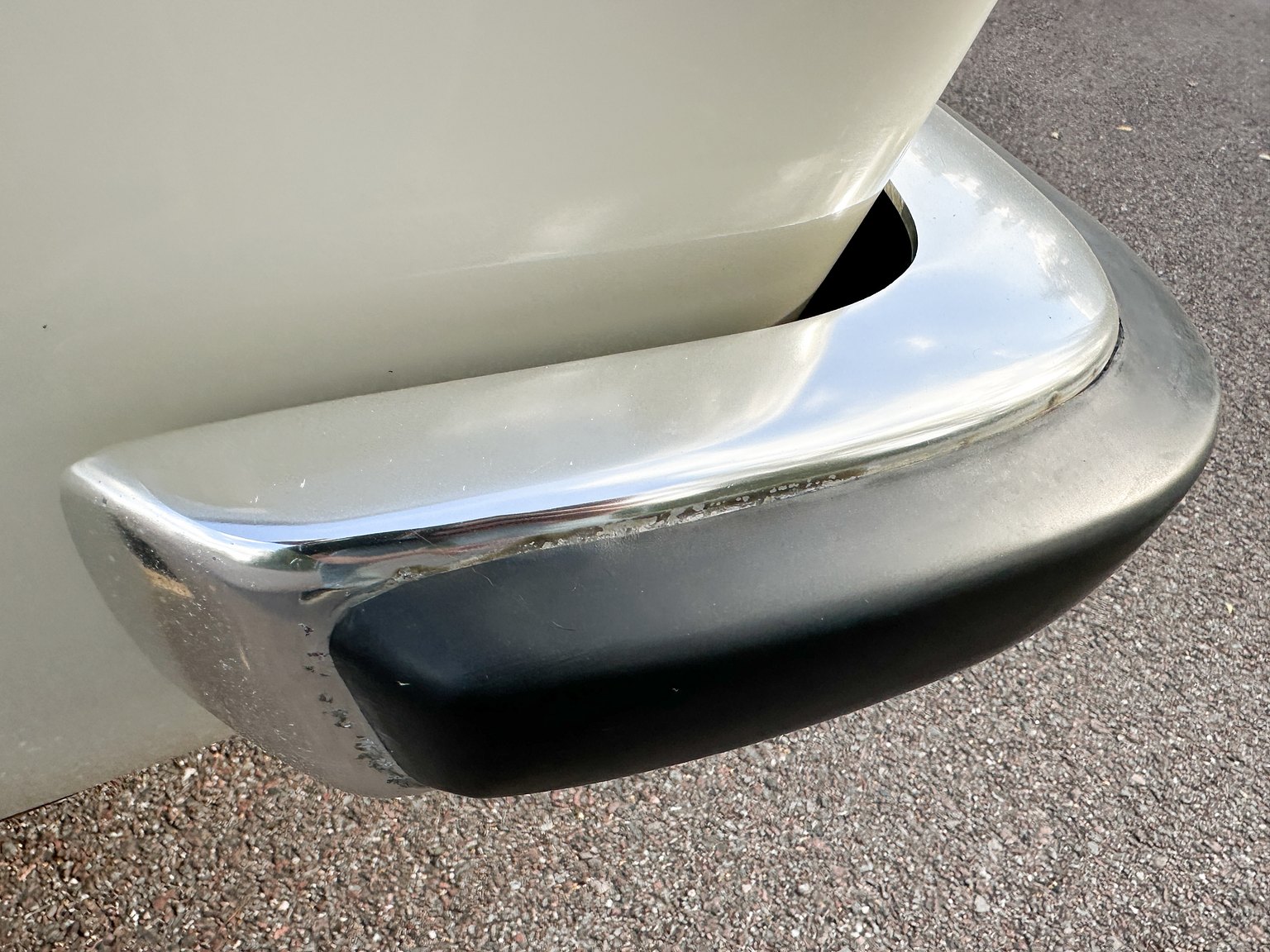 Exterior image of 1967 Volvo 144 1.8 
