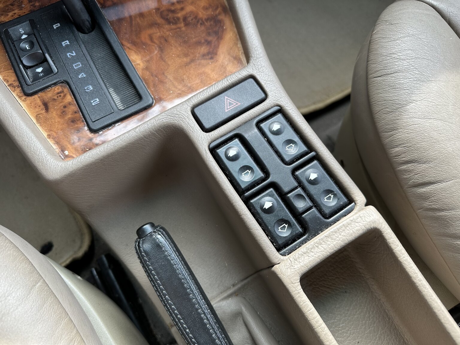 Interior image of 1992 BMW 740iA