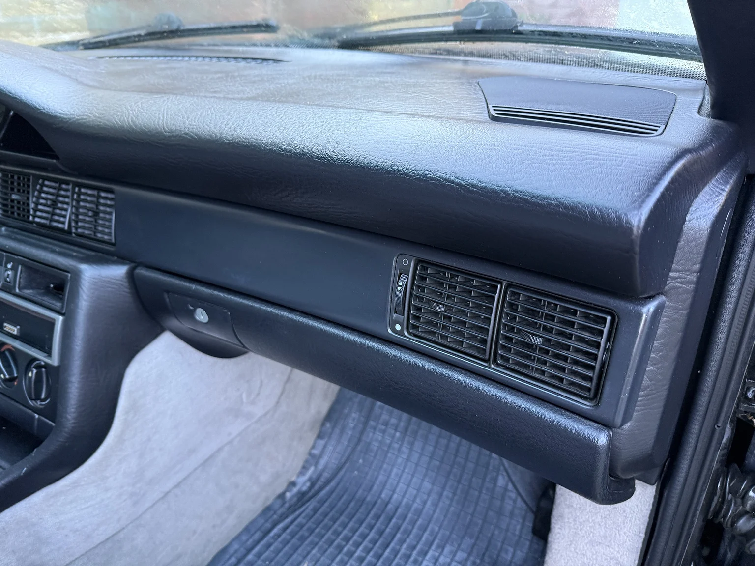 Innenraumfoto von 1990 Audi 100 Avant (31)