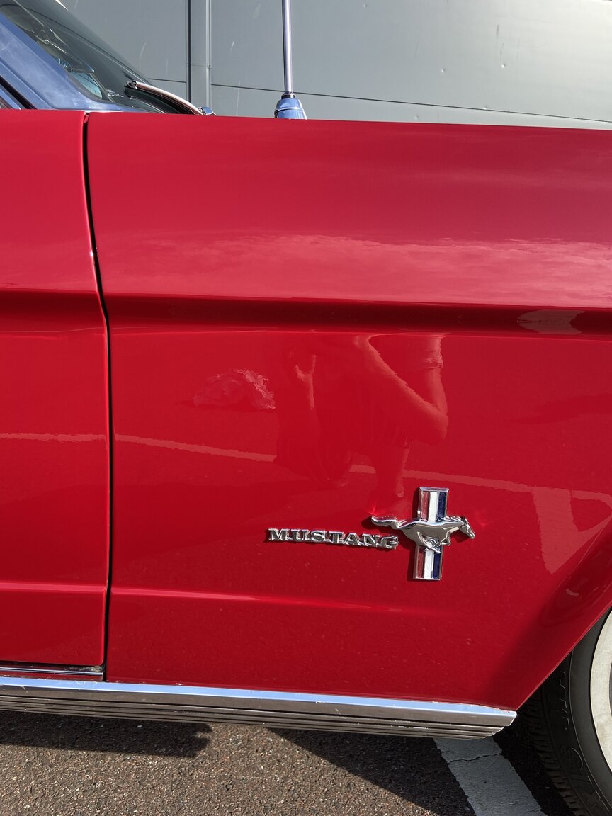 Exteriörbild på 1966 Ford Mustang Convertible