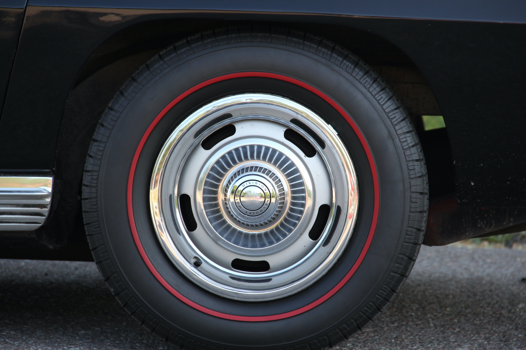 Exteriörbild på 1964 Corvette C2 Stingray Cabriolet (31)