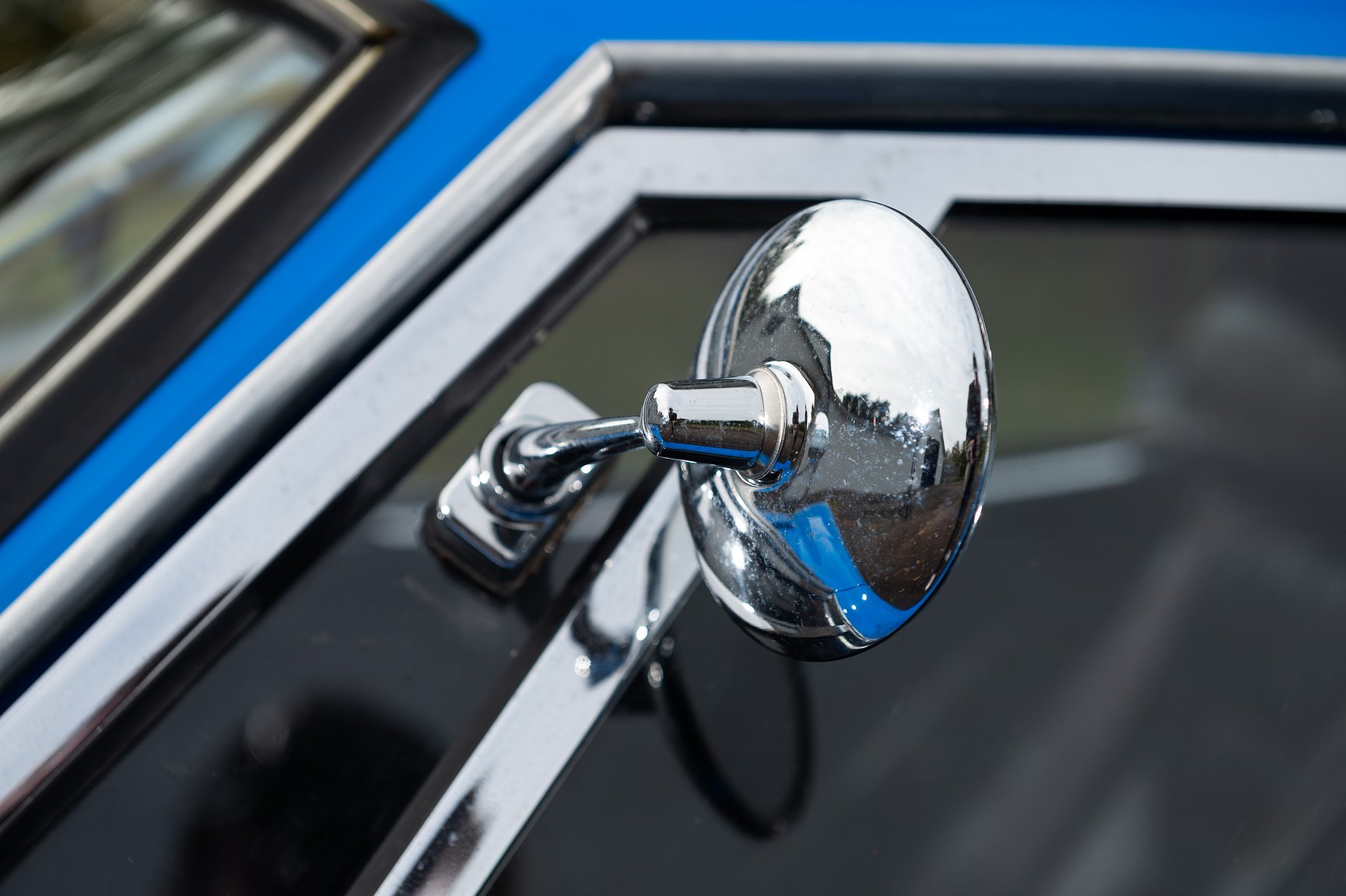 Exterior image of 1969 Marcos 3000 GT