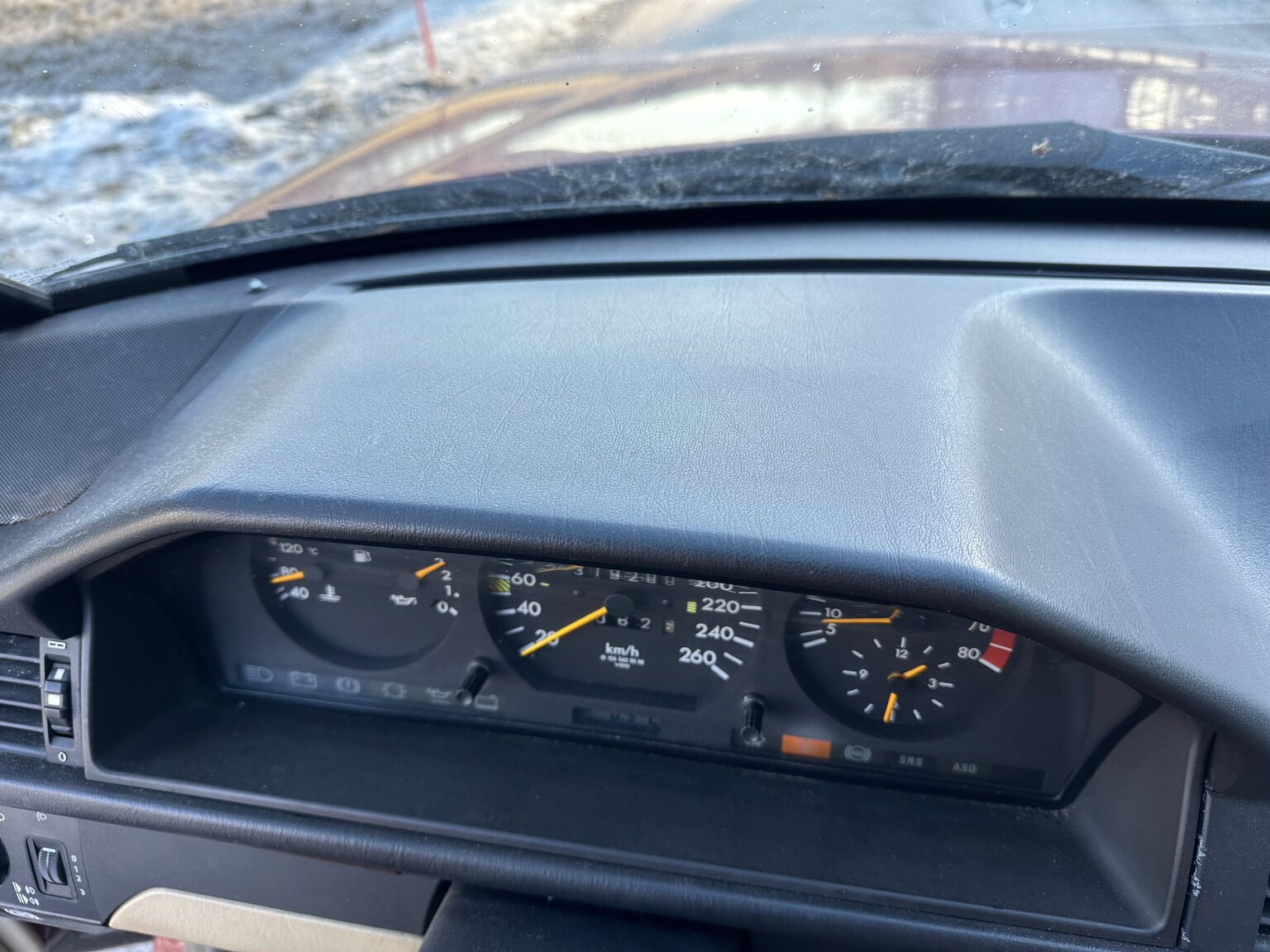 Interiörbild 1992 Mercedes-Benz 300 TE-24