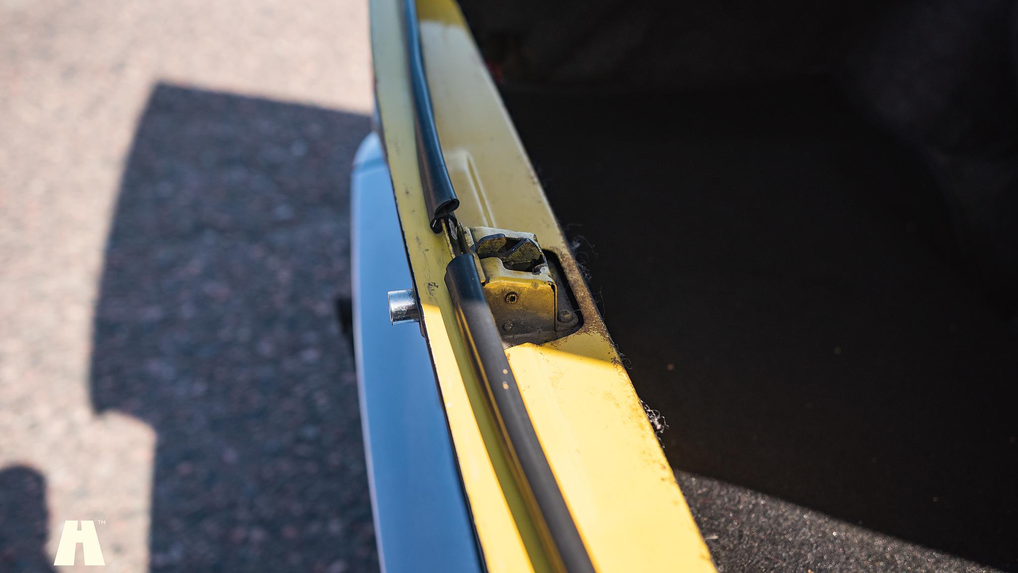 Interior image of 1974 Triumph TR6 (52)