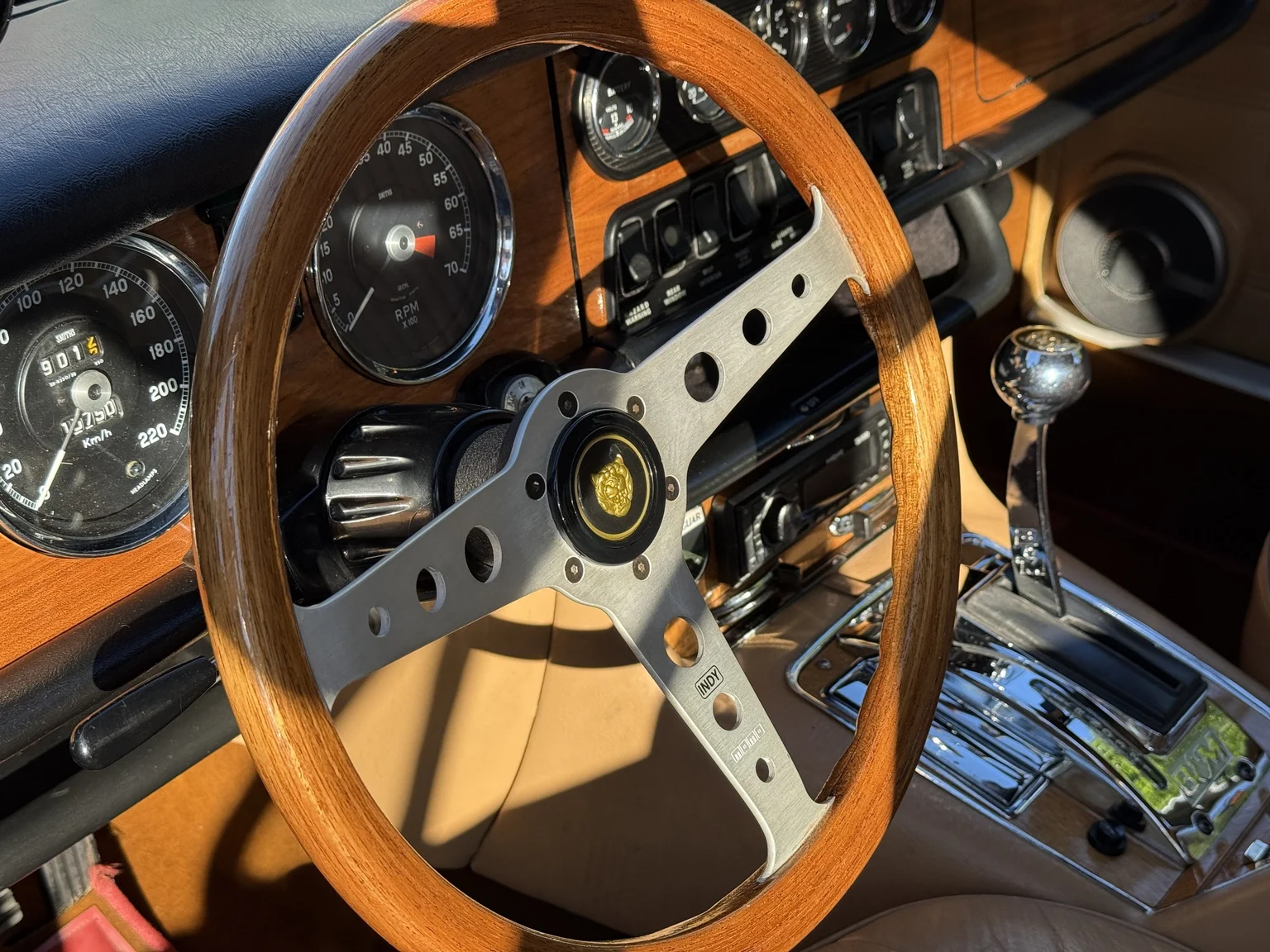 Interiörbild 1970 Jaguar XJ12 Performance (14)