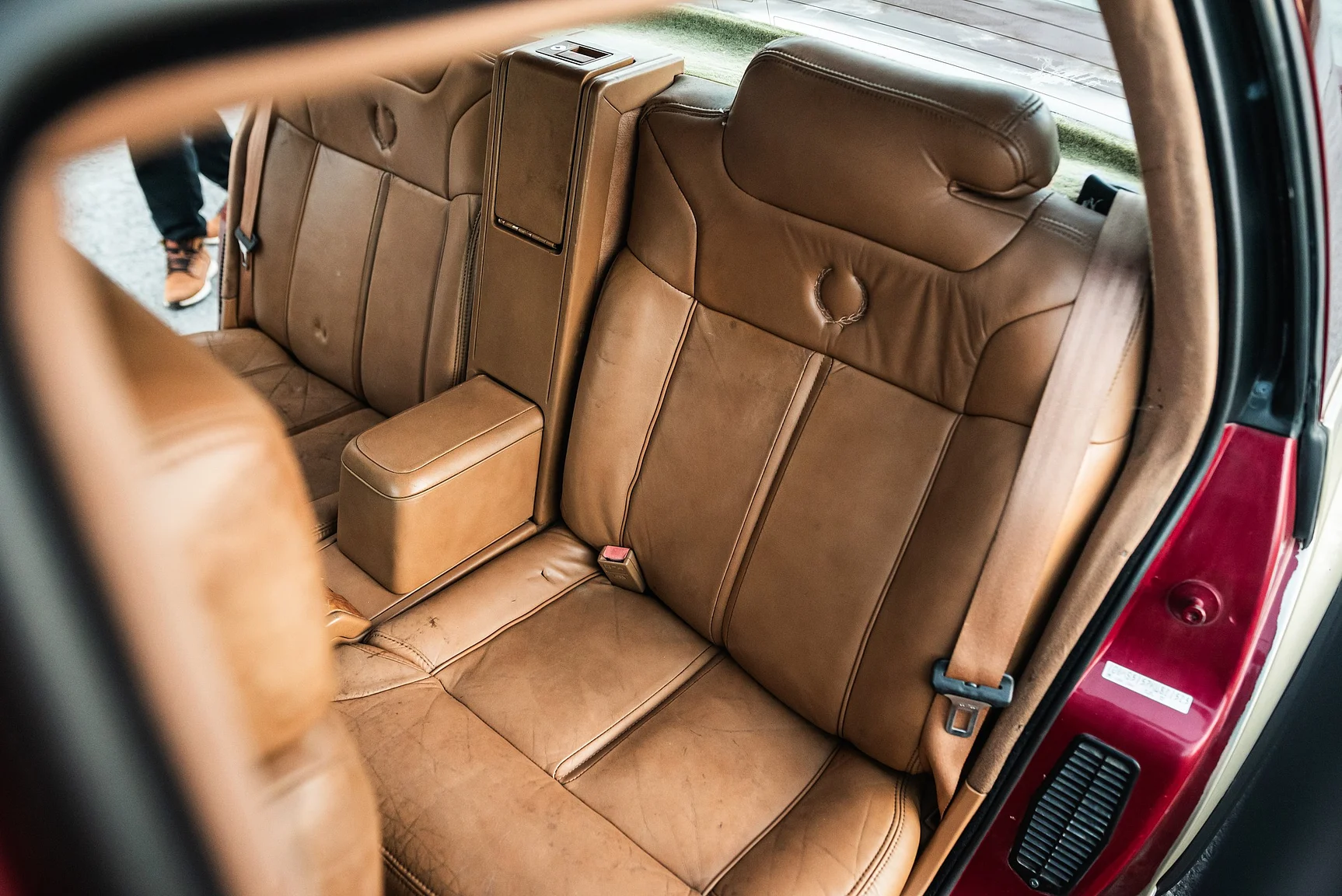 Interior image of 1989 Cadillac Seville (55)