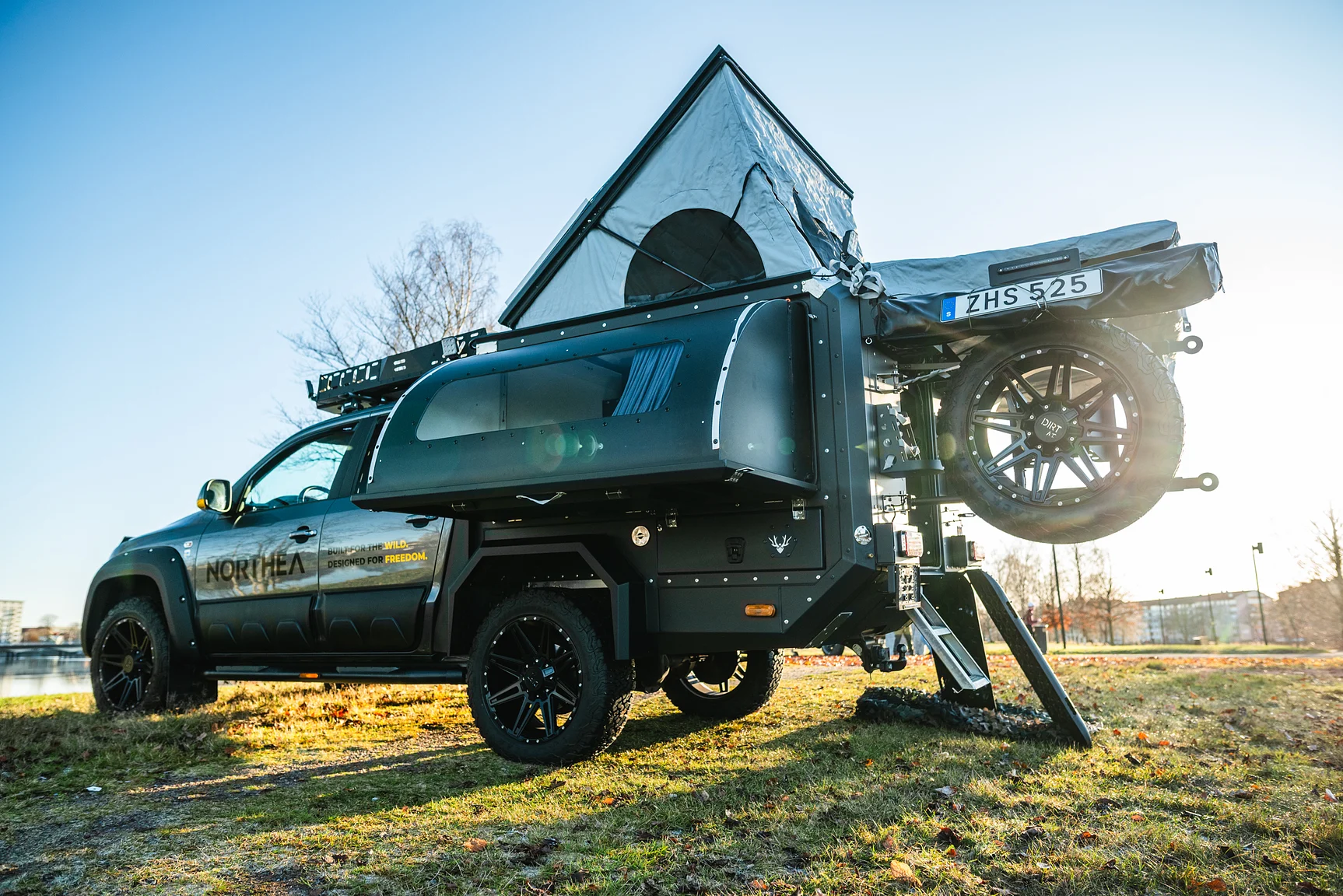 Exterior image of 2020 Northea Camper Expedition Volkswagen Amarok (19)