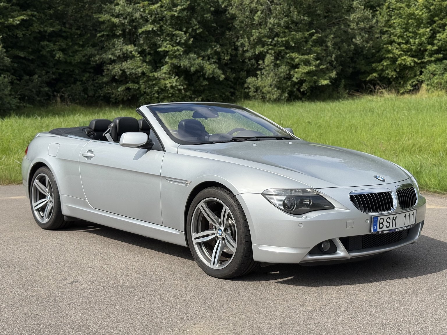 Exteriörbild på 2004 BMW 645Ci Convertible