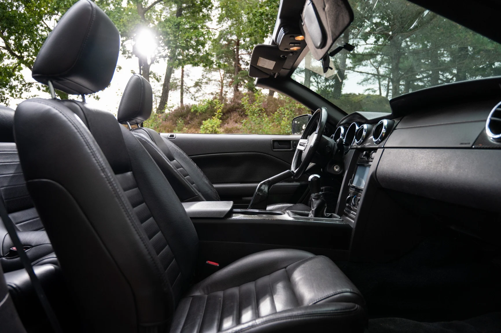 Innenraumfoto von 2005 Ford Mustang GT Roush Stage 2 (8)