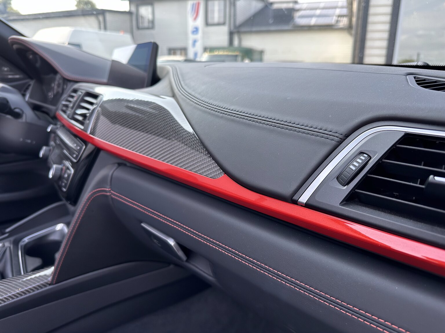 Interiörbild 2018 BMW M4 Competition Convertible F83 Manual