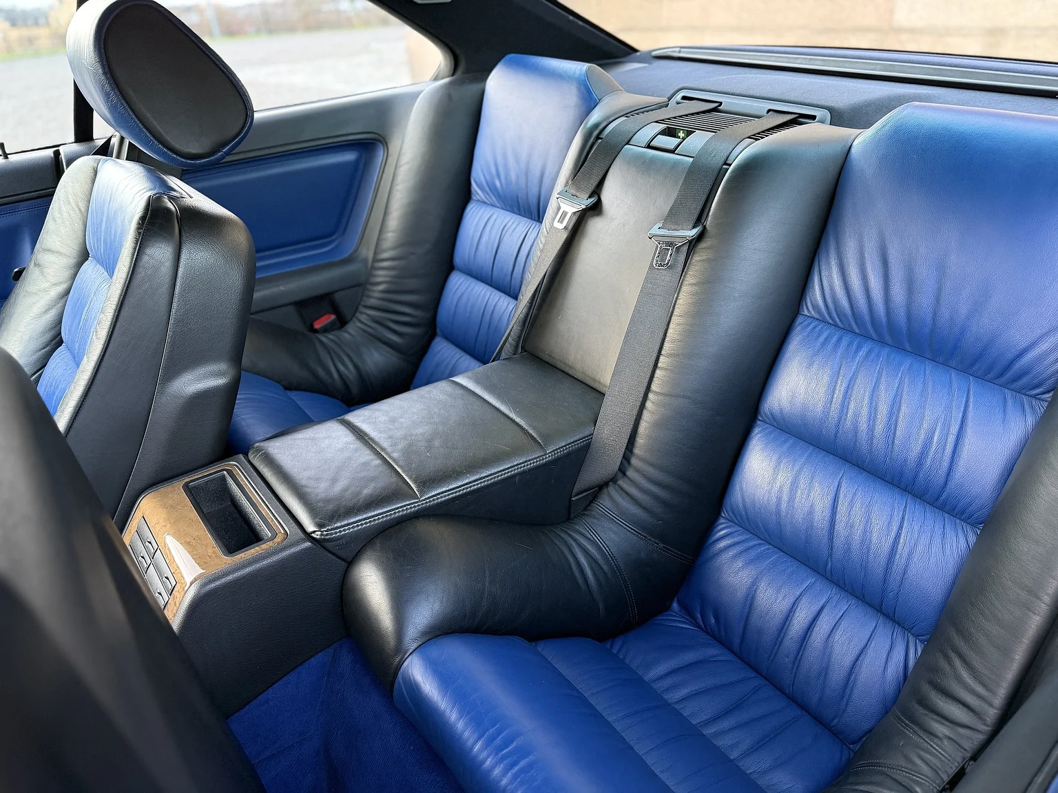 Interiörbild 1992 BMW 850iA - No Reserve (18)