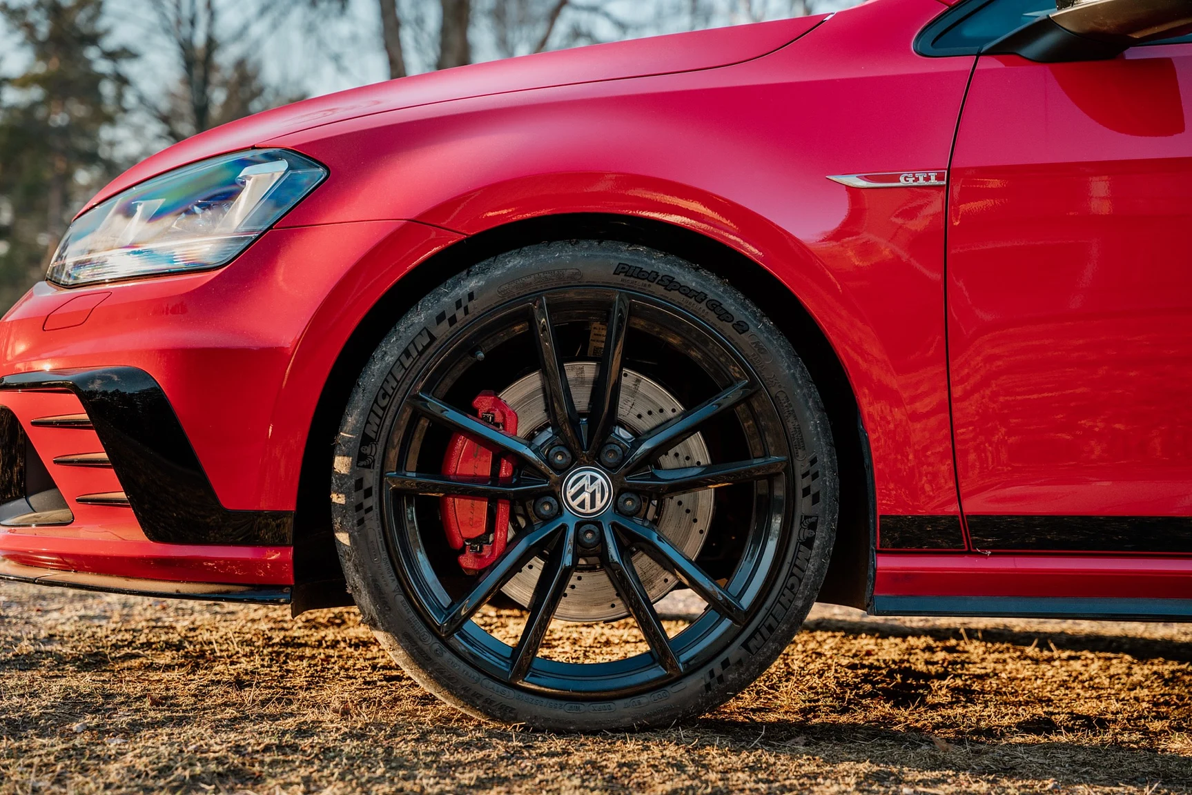 Exterior image of 2016 Volkswagen Golf GTi Clubsport S - no. 291/400 (13)