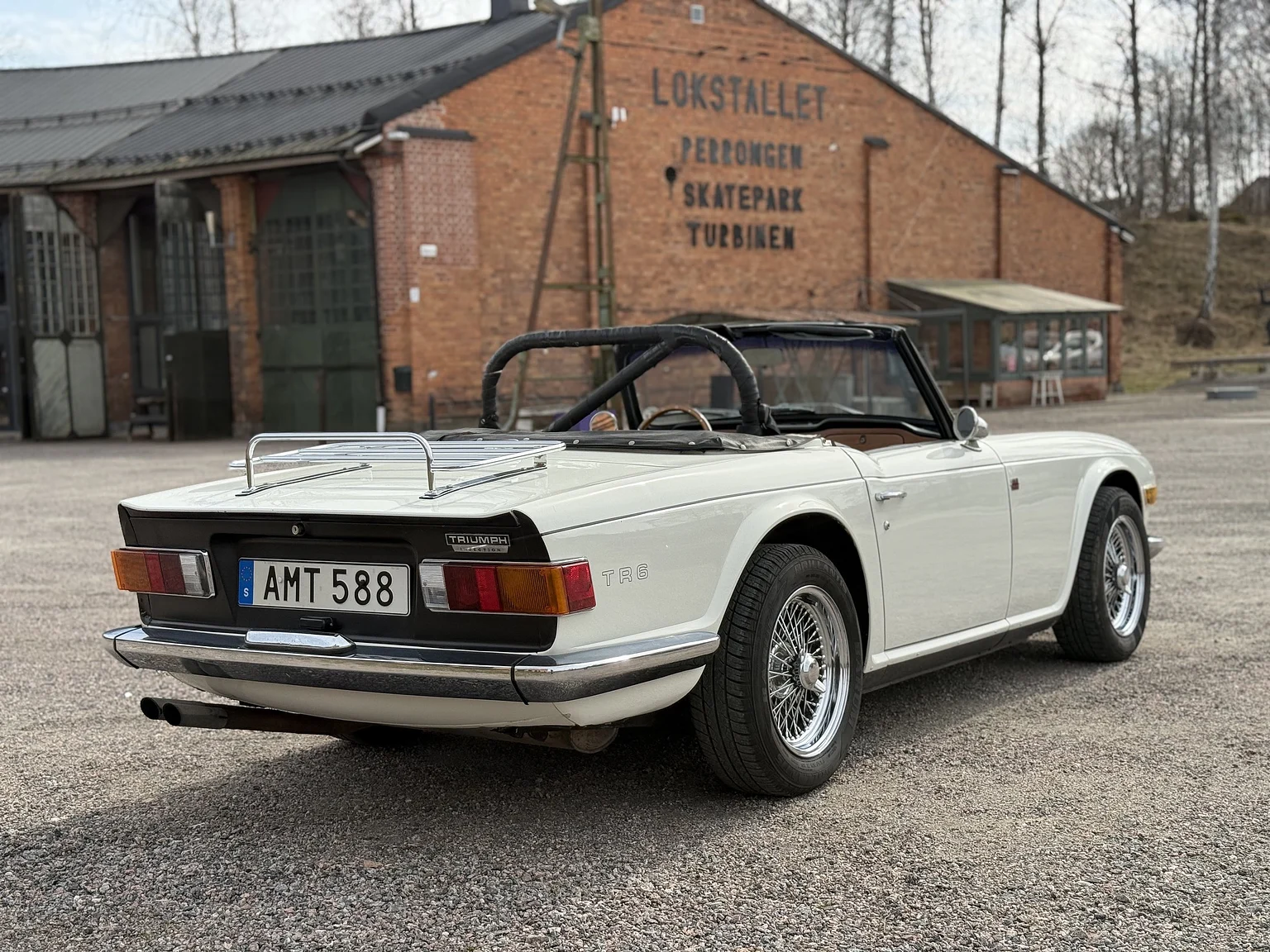 Aussenfoto 1970 Triumph TR6 Hardtop  (10)