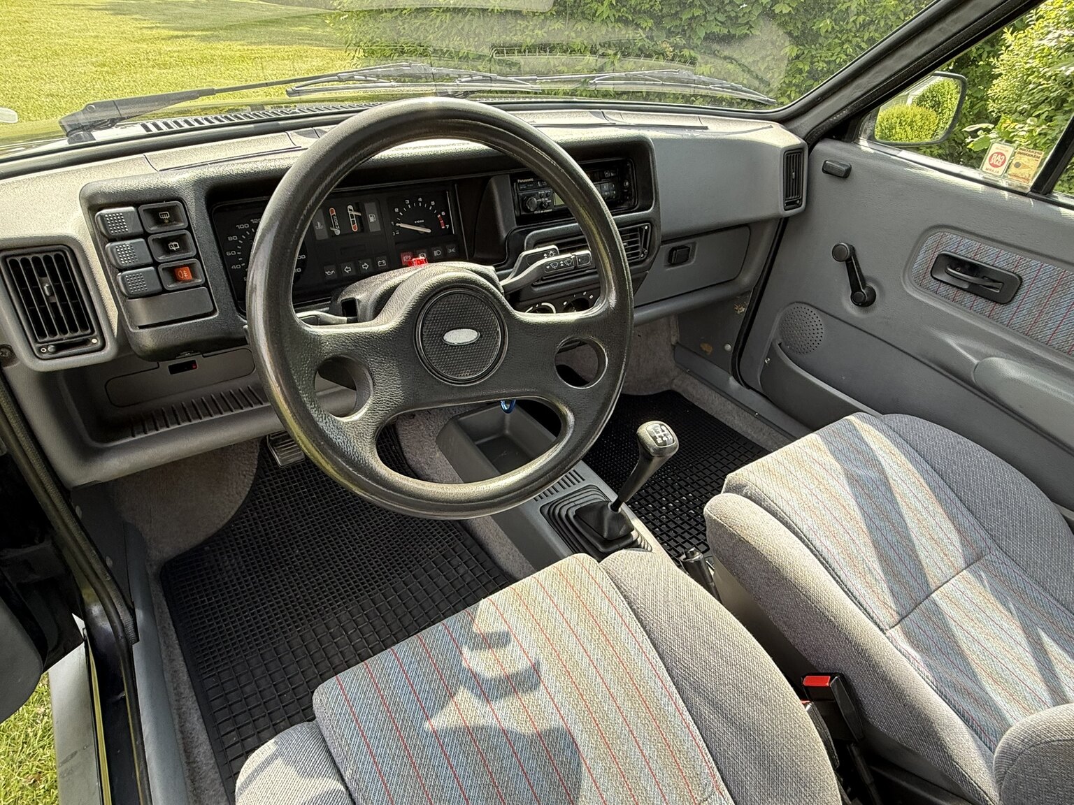 Interiörbild 1988 Ford Fiesta XR2
