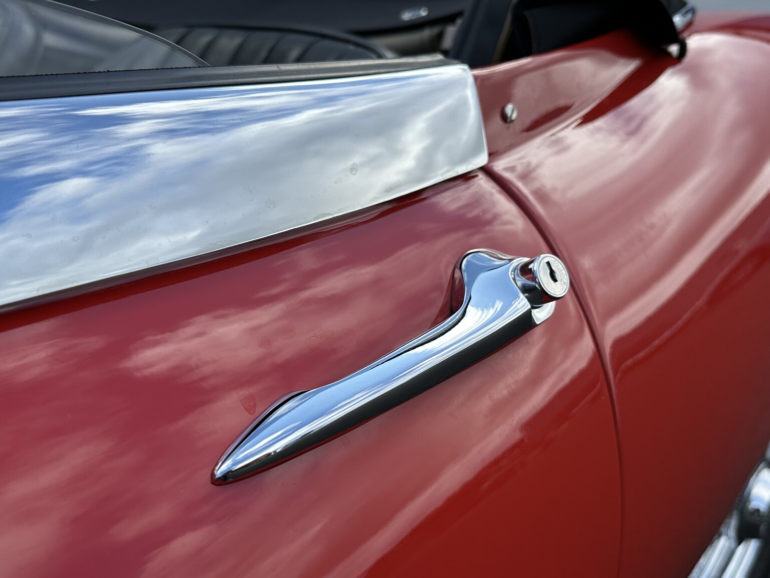 Exteriörbild på 1965 Jaguar E-Type Series 1 (20)