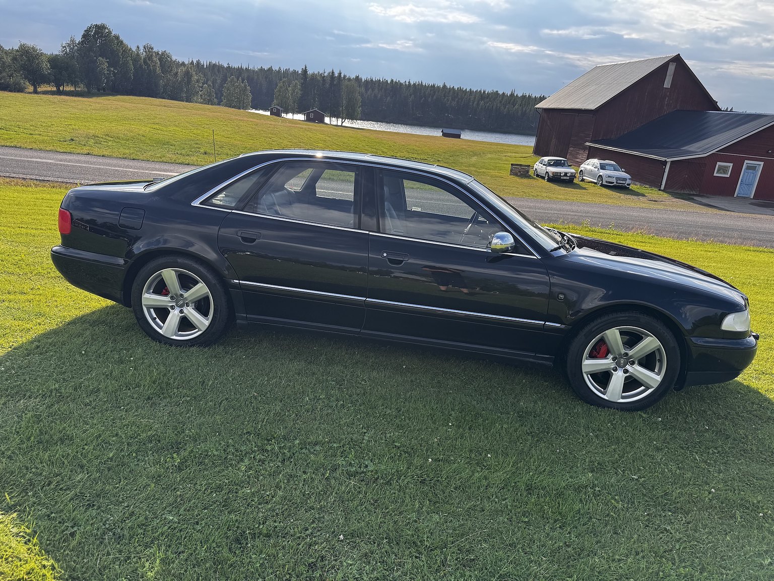 Exteriörbild på 1999 Audi S8 4.2 Quattro