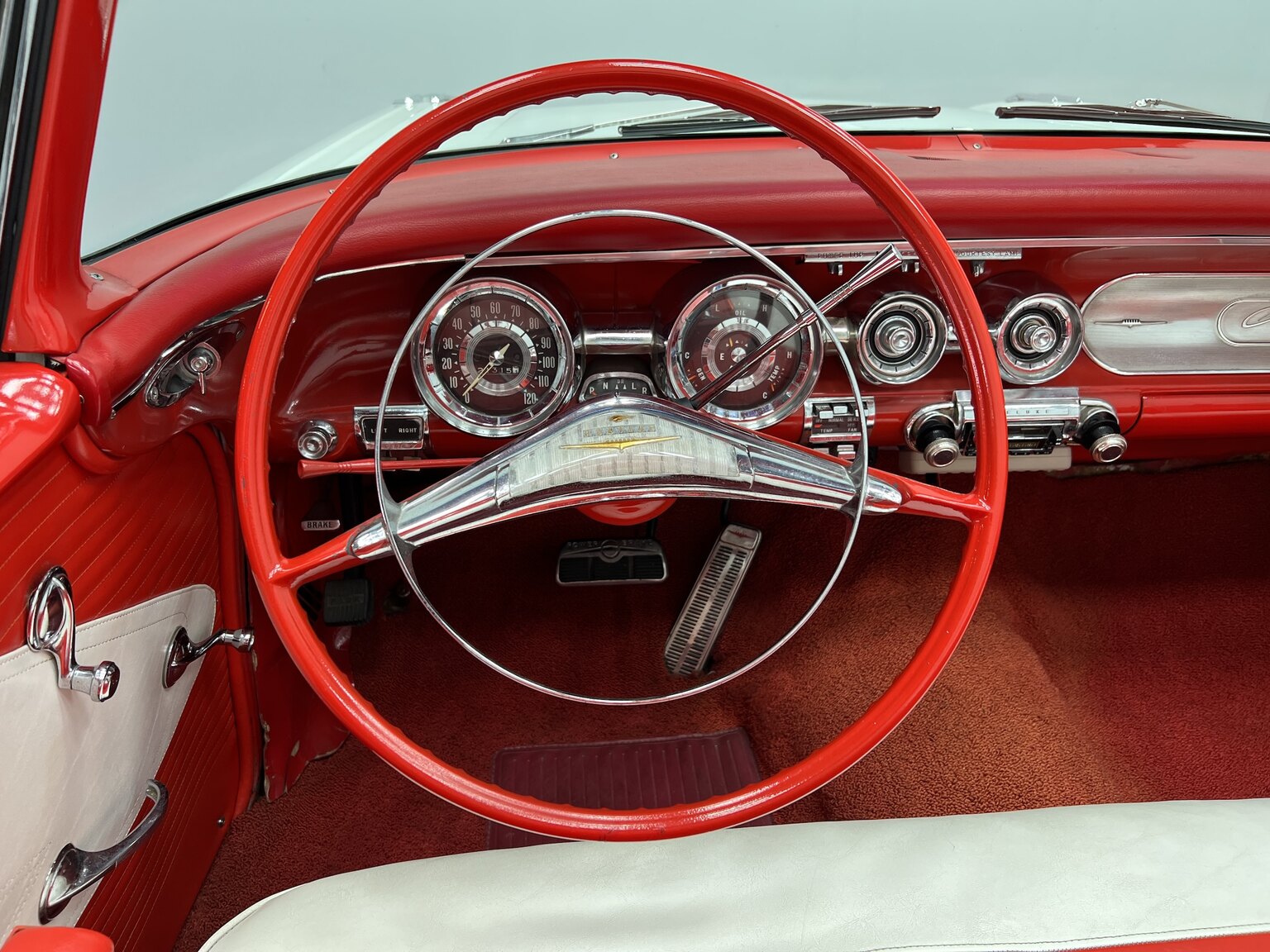 Interior image of 1958 Pontiac Chieftain