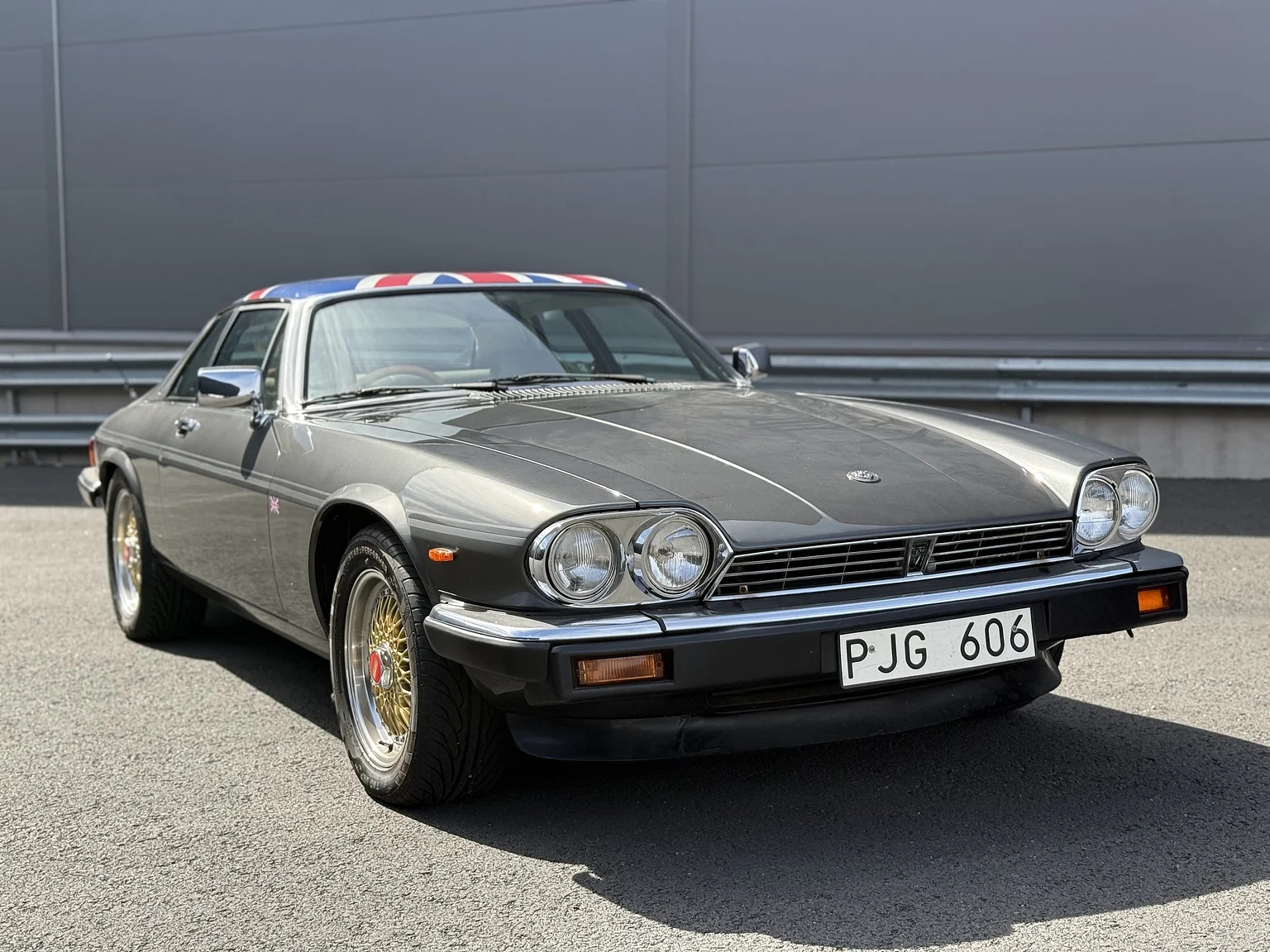 Exteriörbild på 1985 Jaguar XJS HE (43)