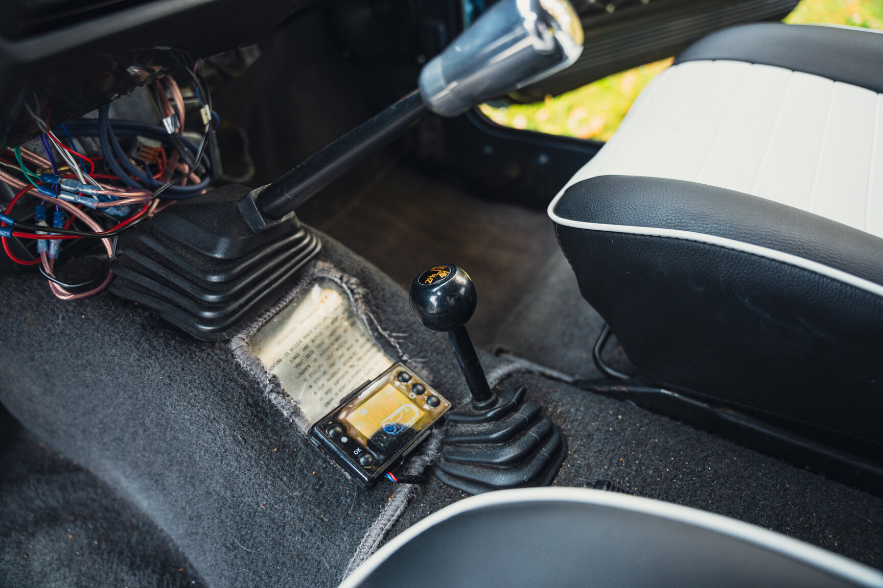 Innenraumfoto von 1987 Suzuki SJ413 A-traktor
