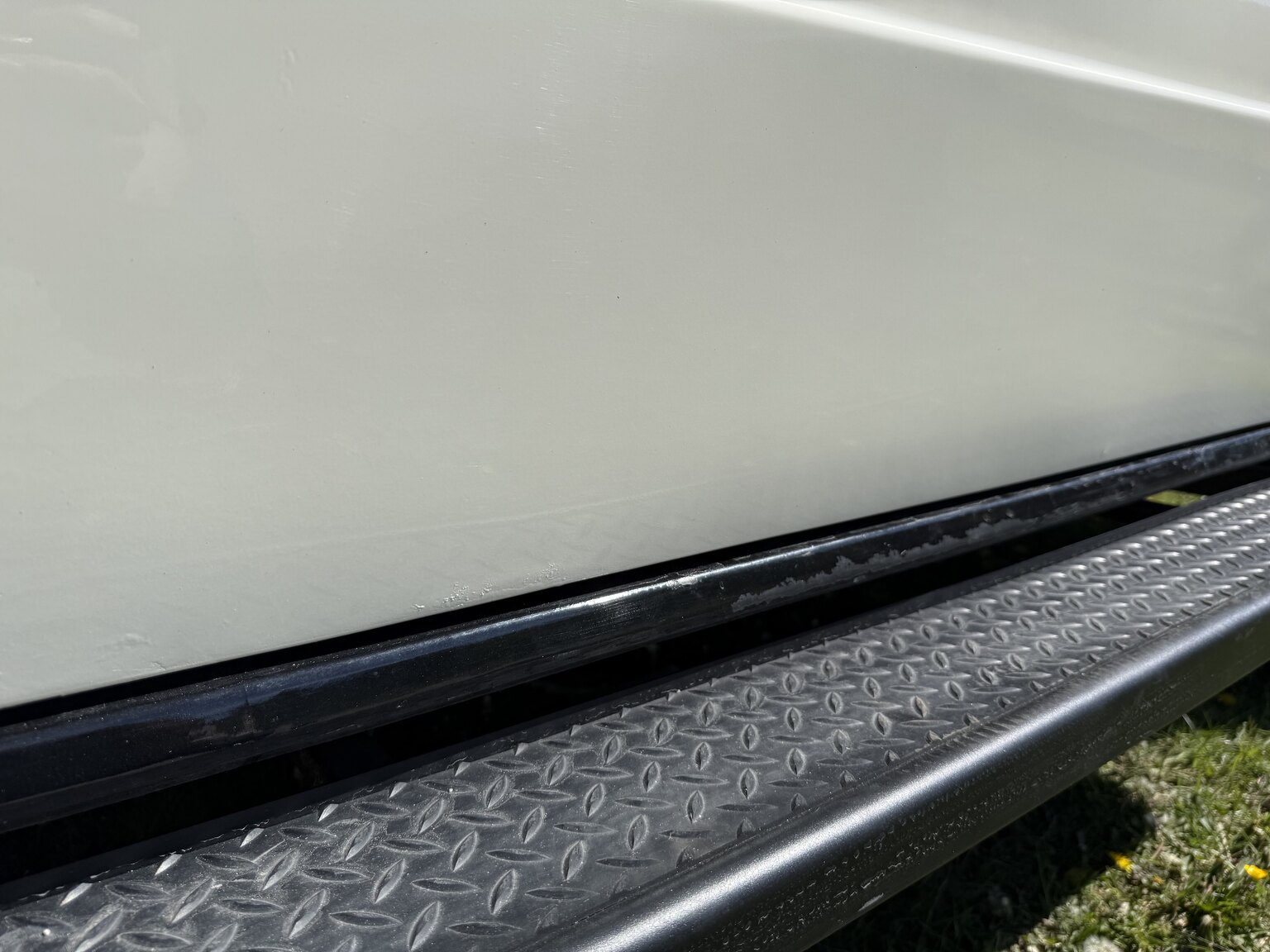 Exterior image of 1985 Land Rover Range Rover 3.5 V8