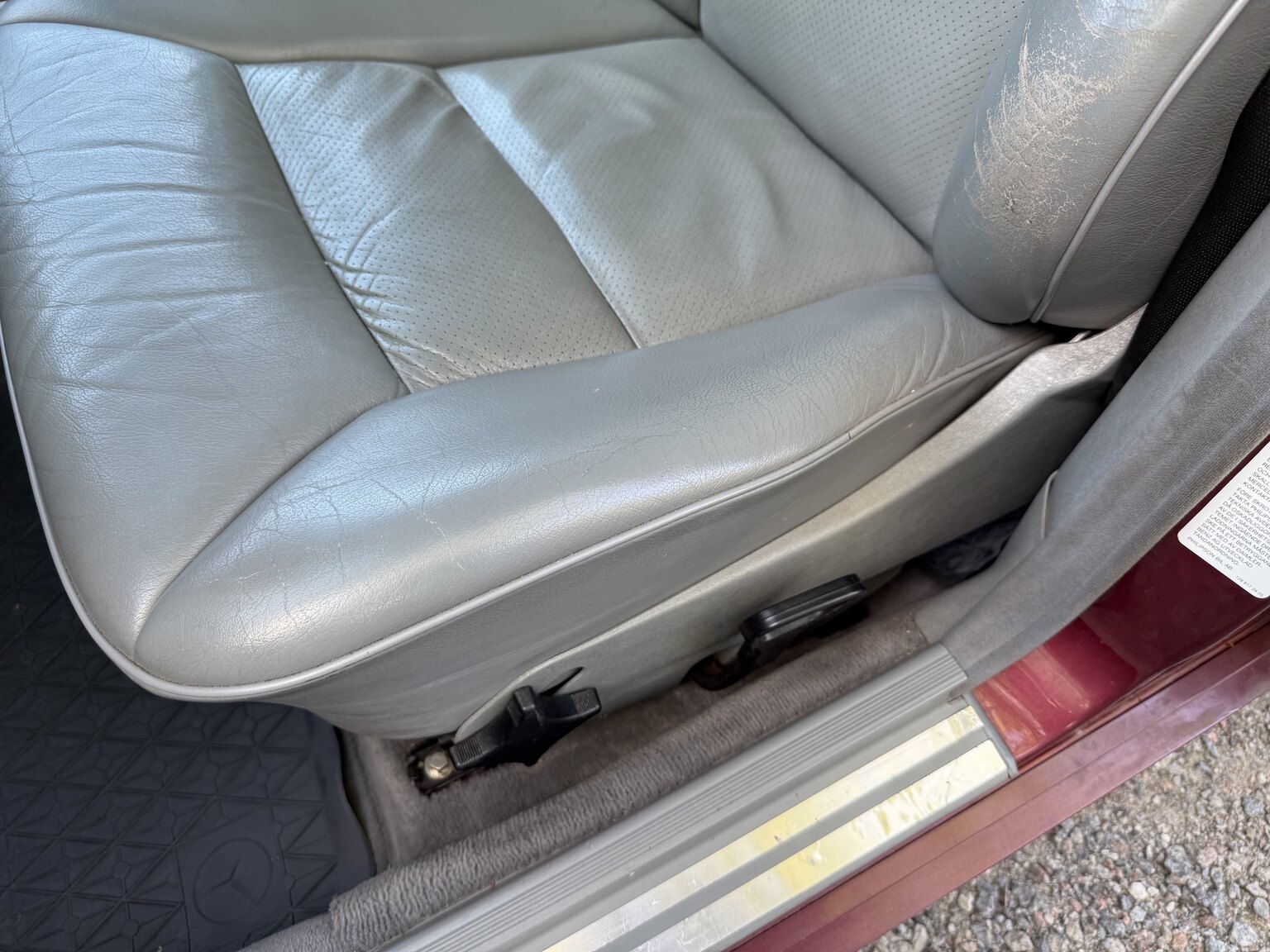 Interior image of 1991 Mercedes-Benz 300 E-24