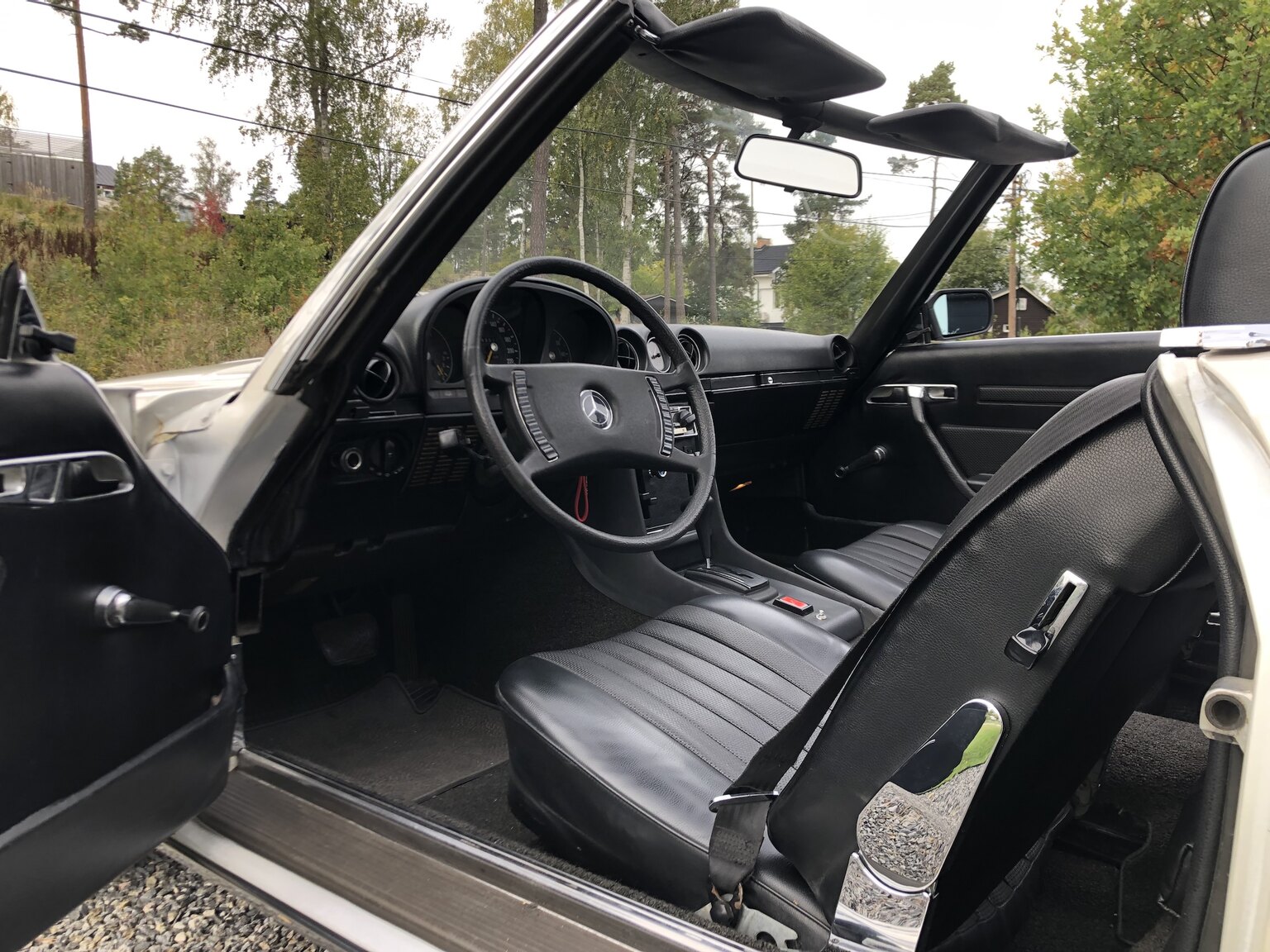 Interiörbild 1972 Mercedes-Benz 350 SL