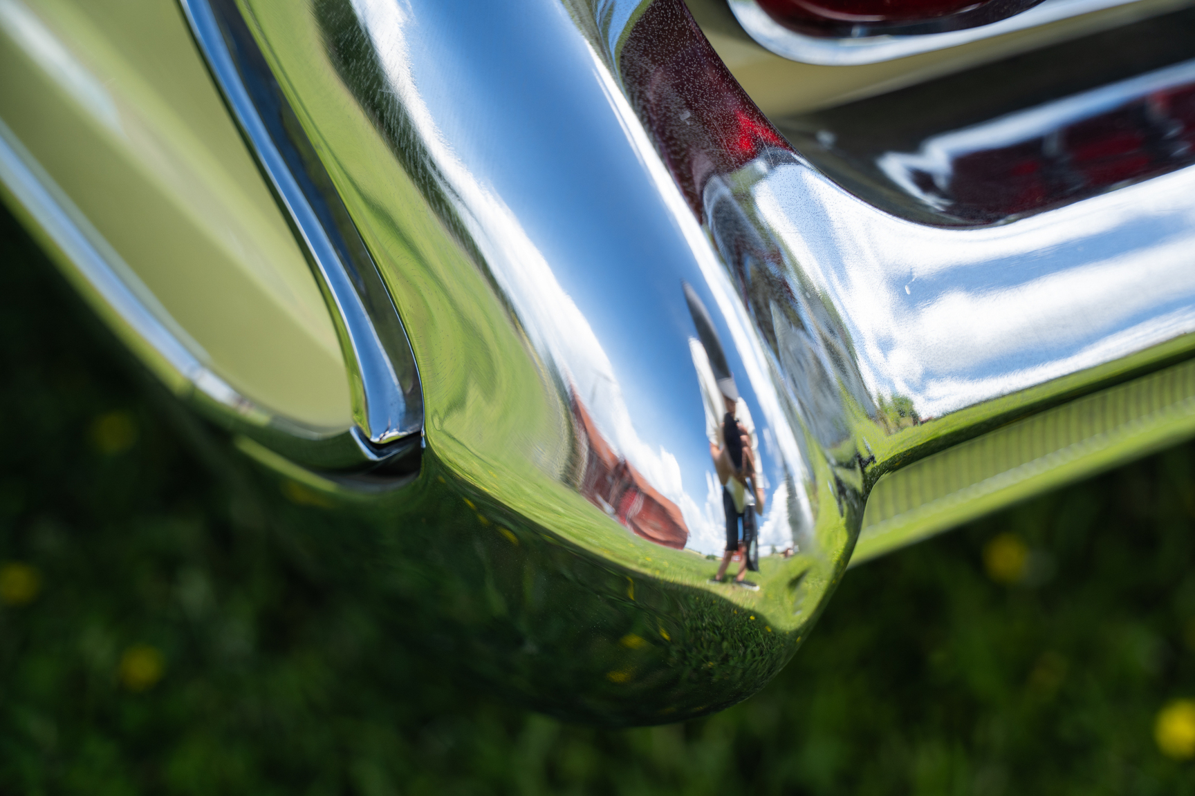 Exterior image of 1961 Buick Electra 225 cab (77)
