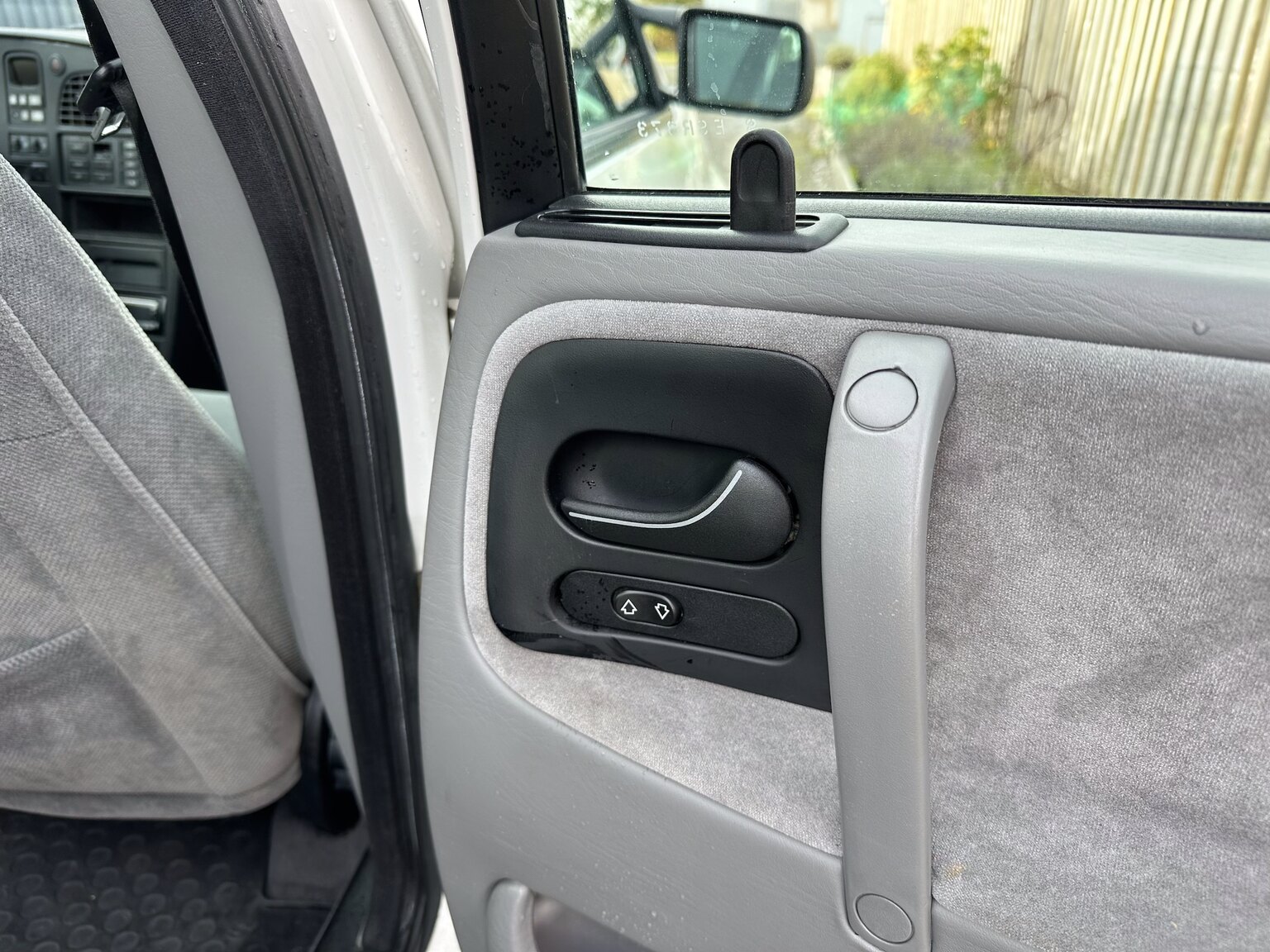 Interior image of 1996 SAAB 9000