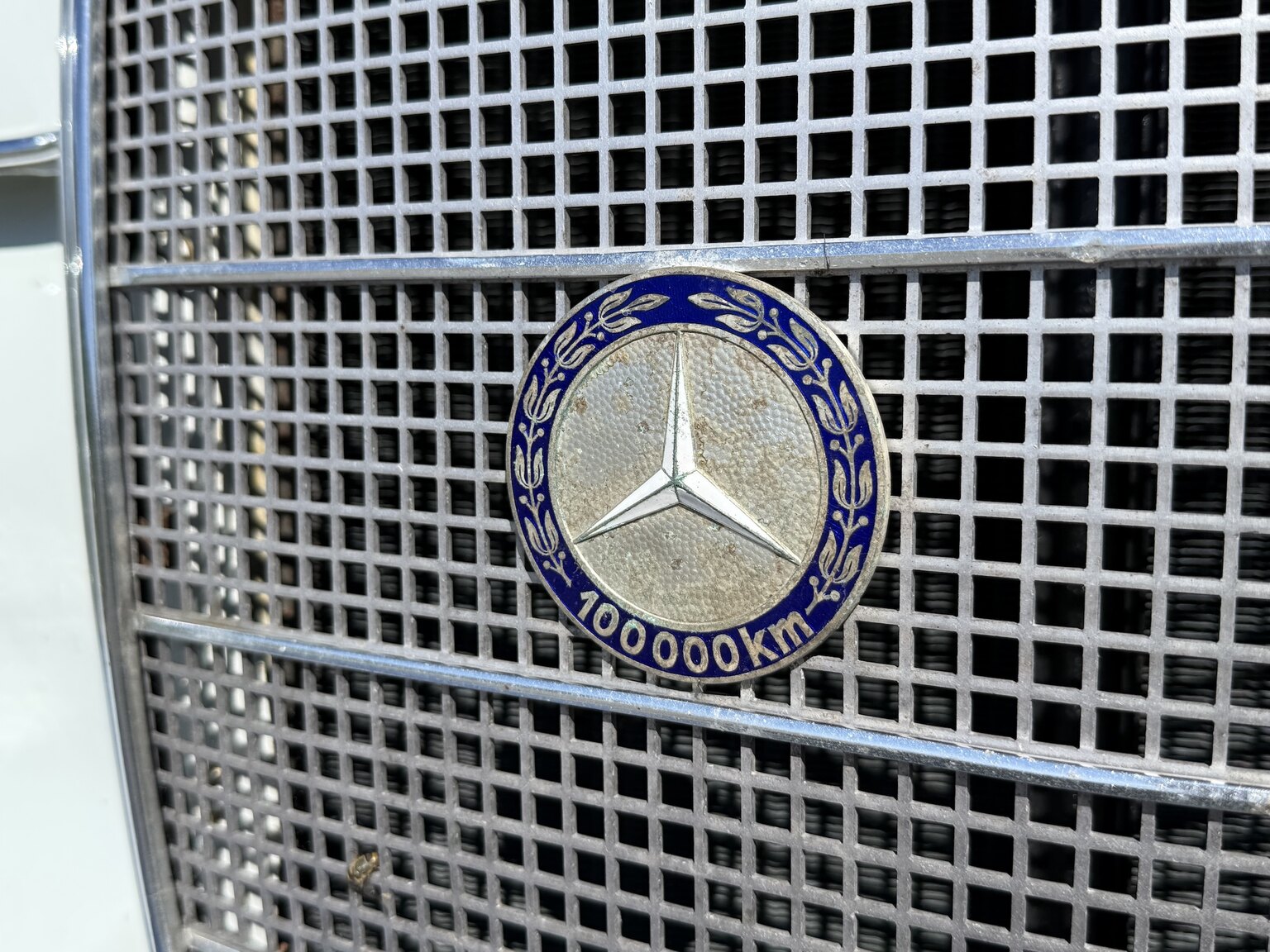 Exterior image of 1967 Mercedes-Benz 230 Safari