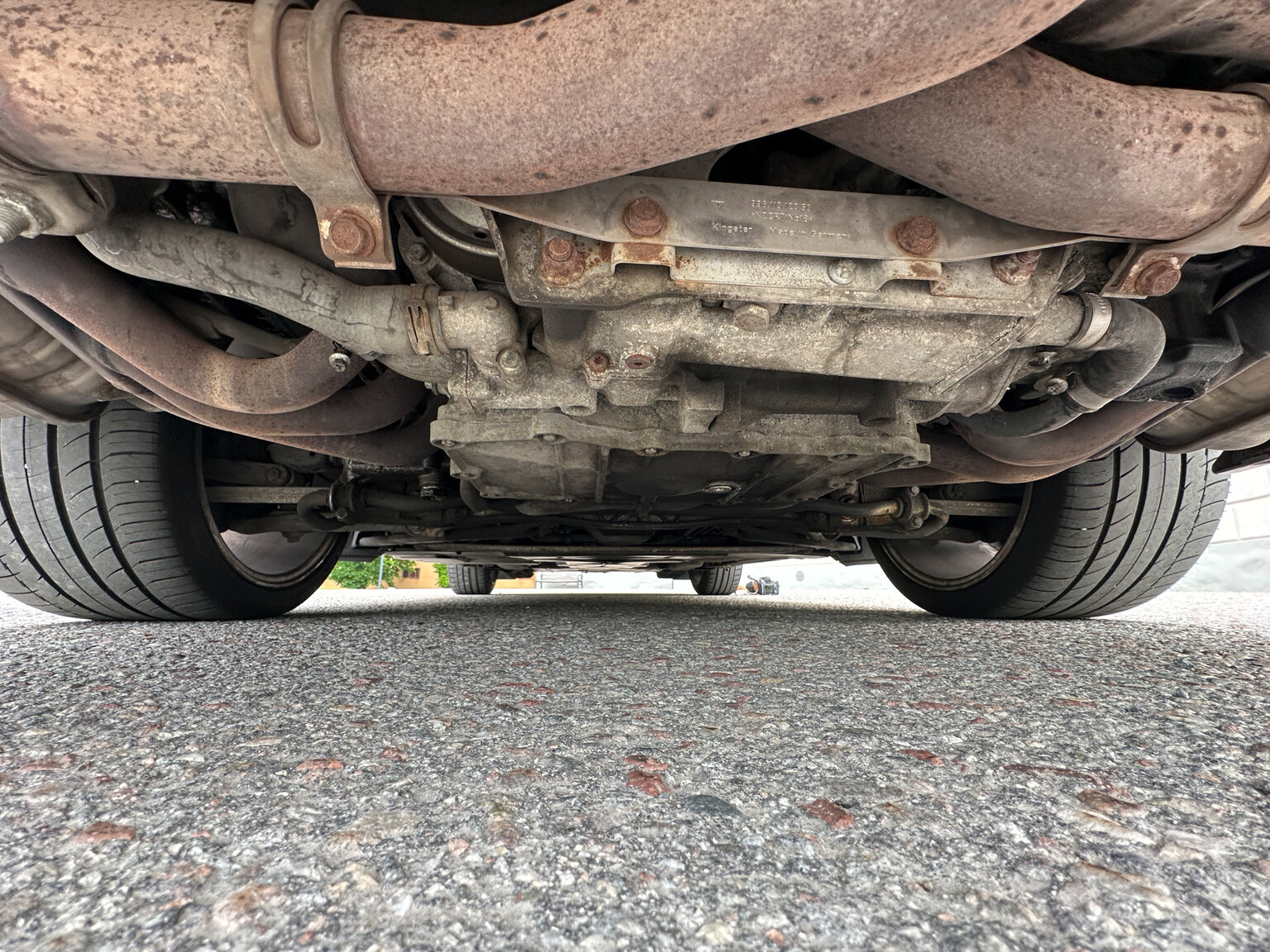 Image of 2004 Porsche 911 Carrera 4 mechanics