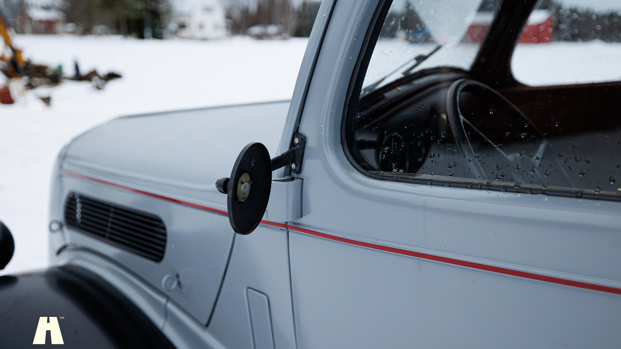 Exterior image of 1952 Ford E4930 Van (28)