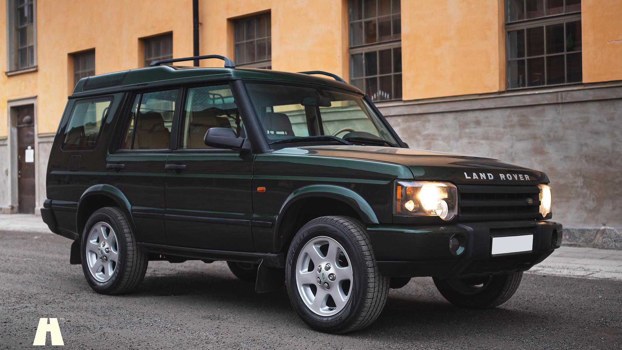 Exterior image of 2003 Land Rover Discovery II, 2003