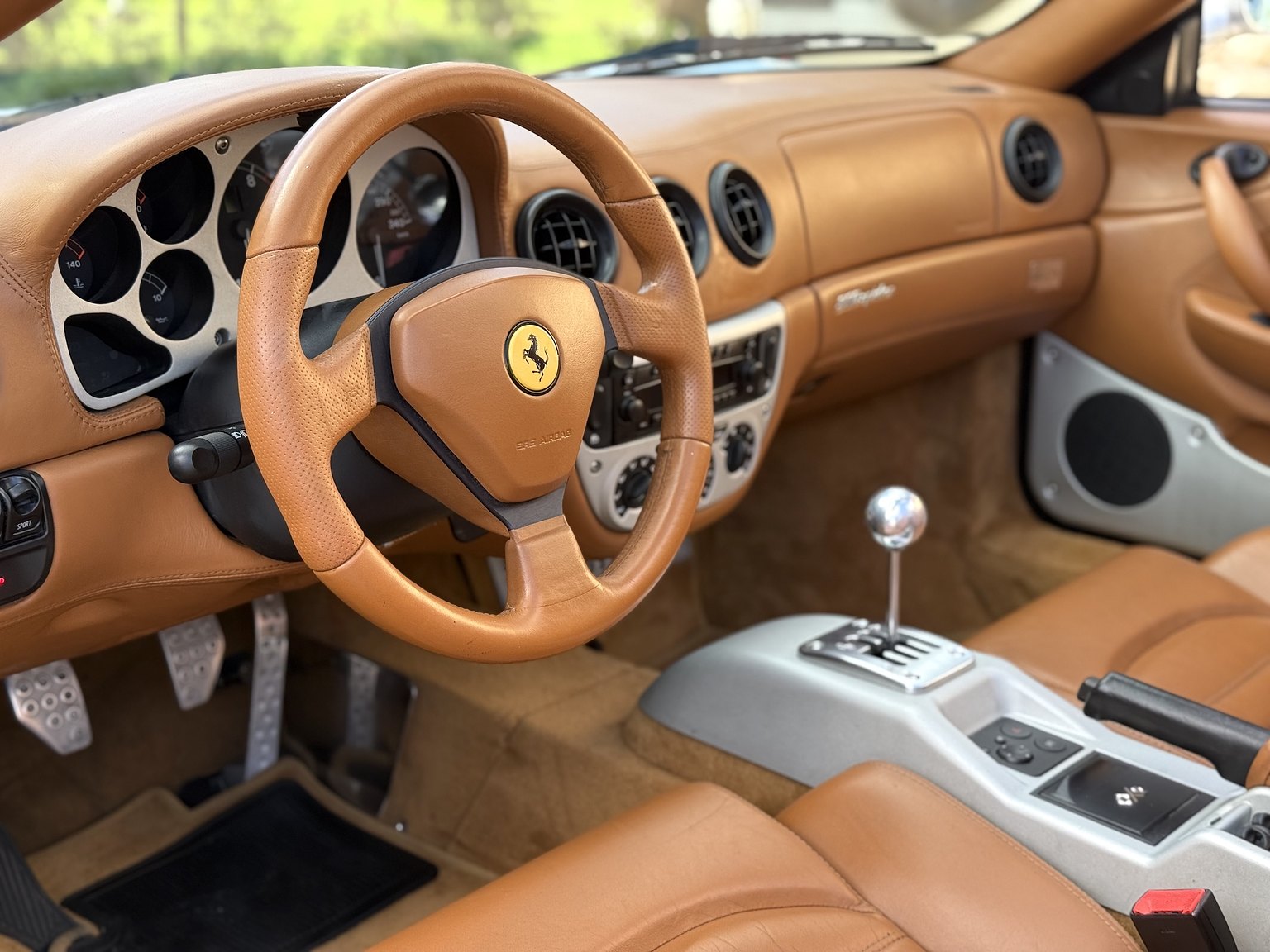 Innenraumfoto von 2001 Ferrari 360 Spider