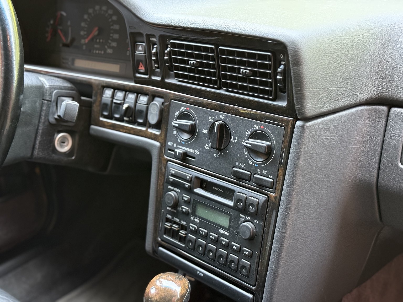 Interior image of 1995 Volvo 850 T-5R