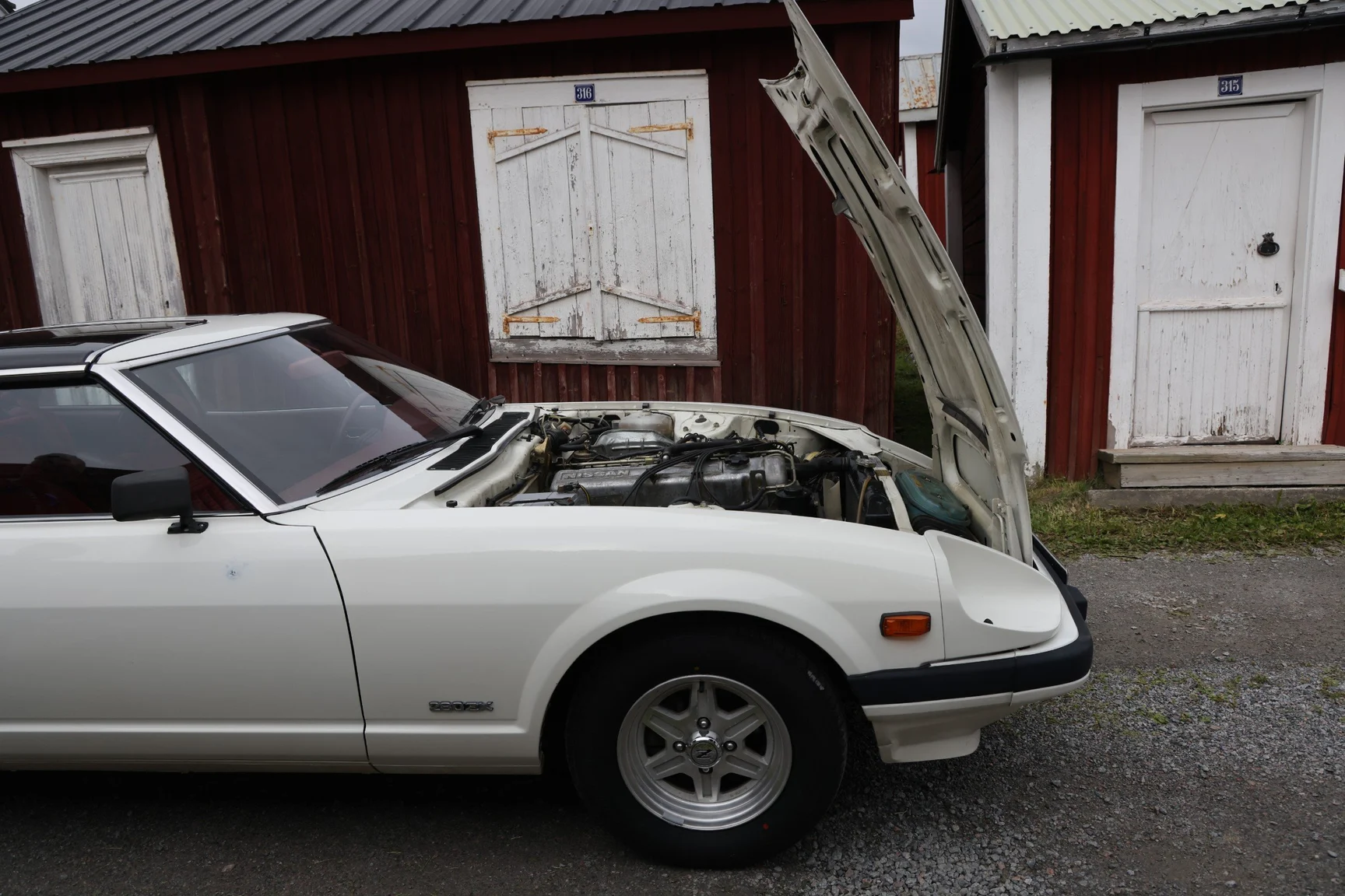 Exteriörbild på 1983 Datsun 280ZX (53)