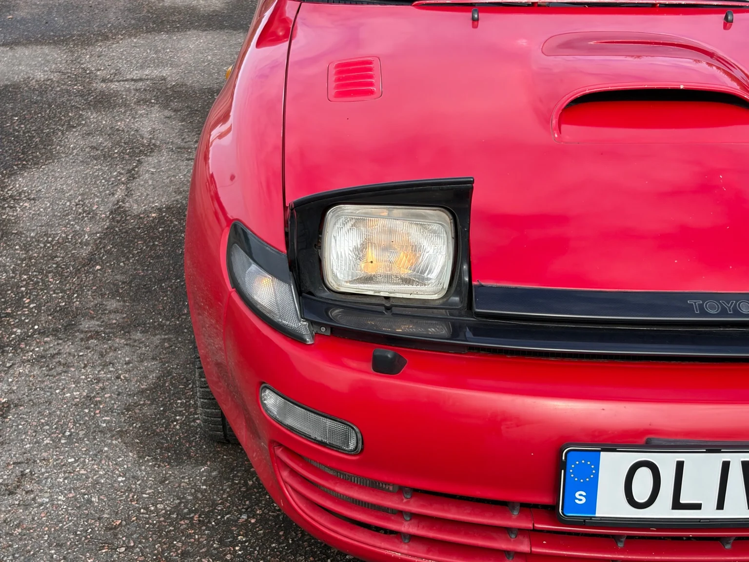 Exterior image of 1991 Toyota Celica GT-Four ST185 (25)