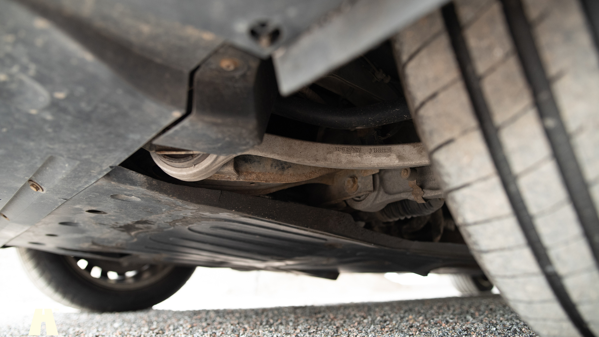 Image of 2003 Jaguar XJ Super V8 mechanics