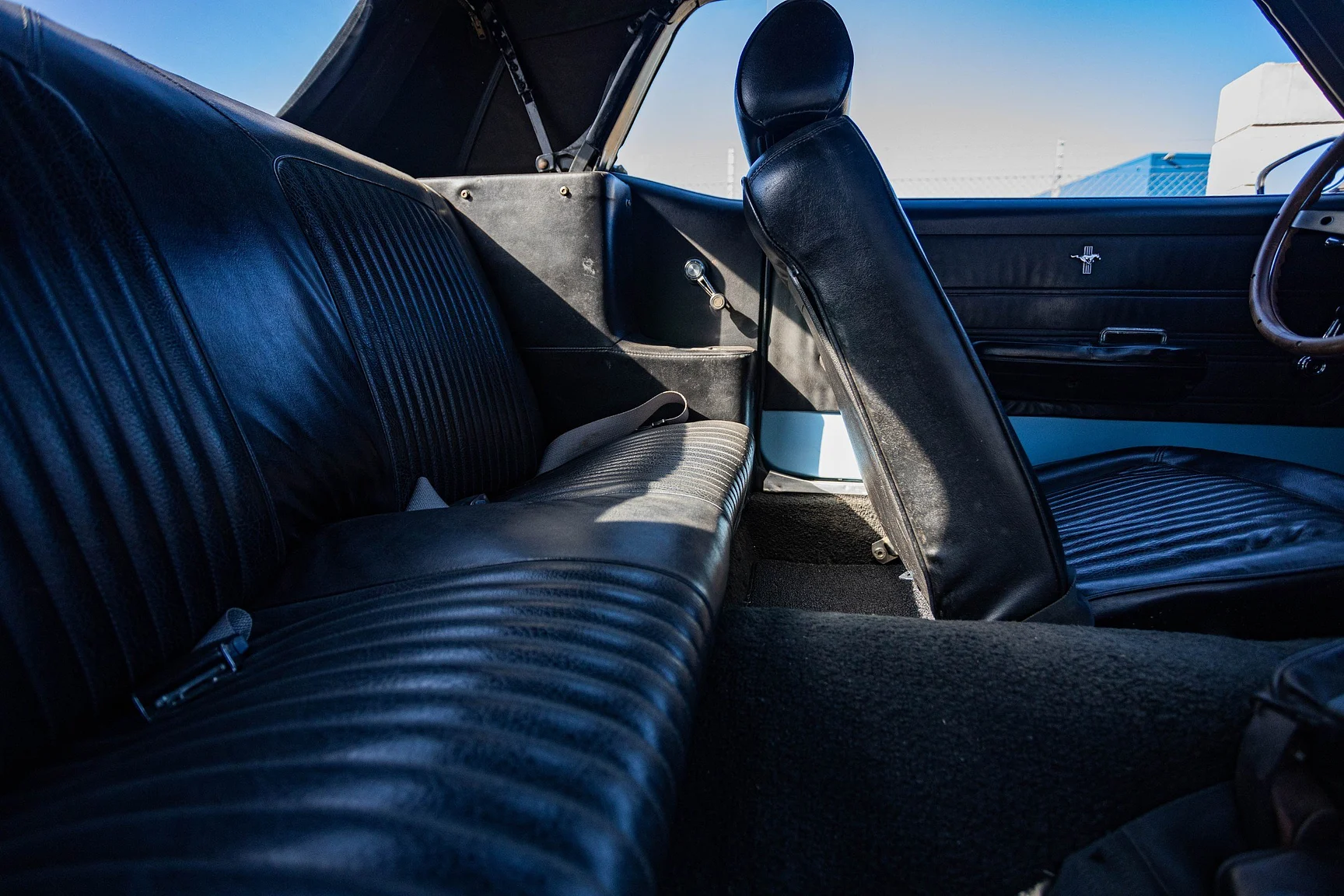 Interior image of 1969 Ford Mustang GT Cabriolet "M-code" (25)