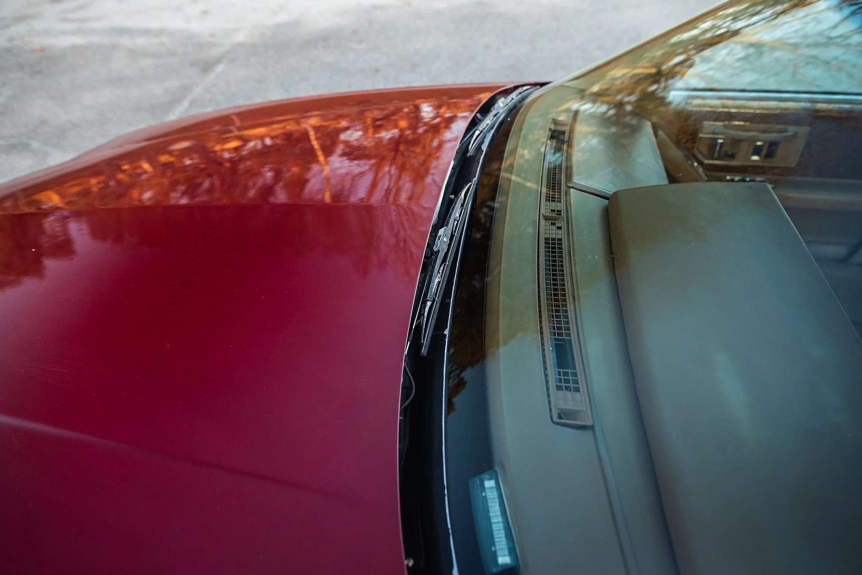 Exterior image of 1989 Cadillac Seville (32)