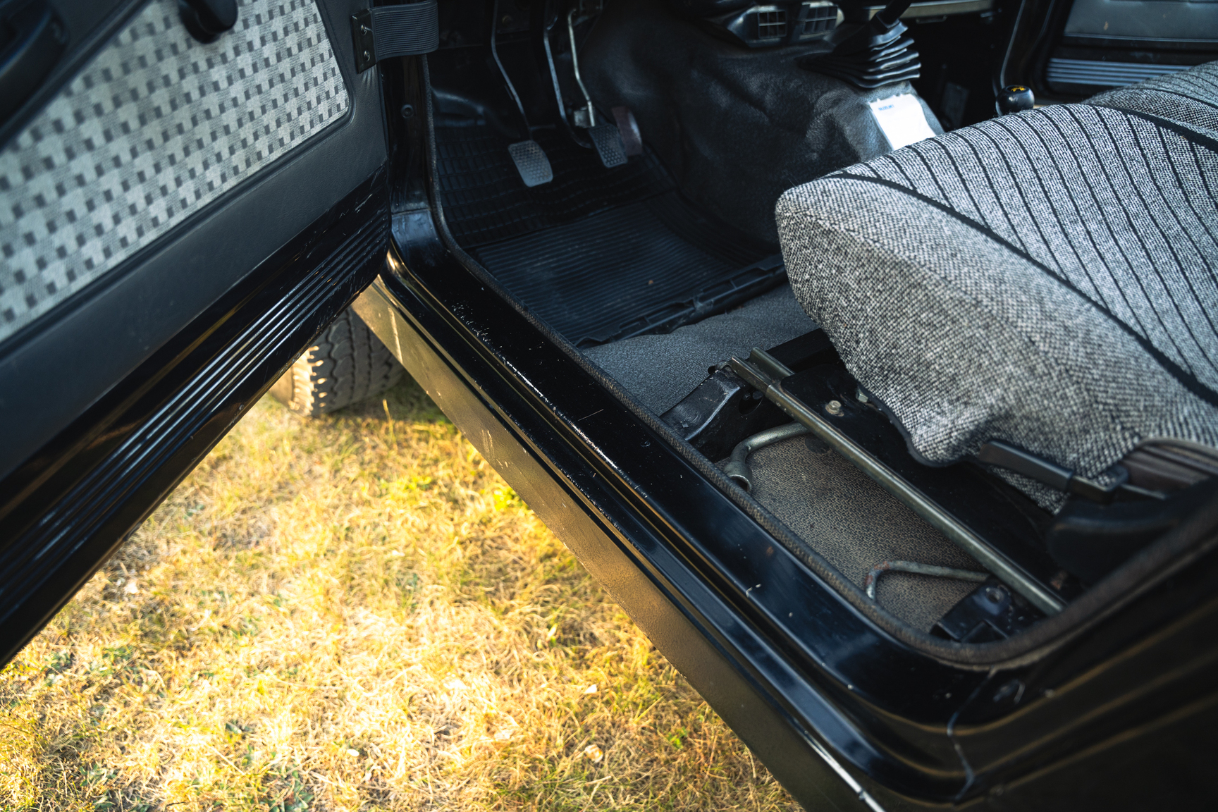 Interior image of 1987 Suzuki SJ413 long